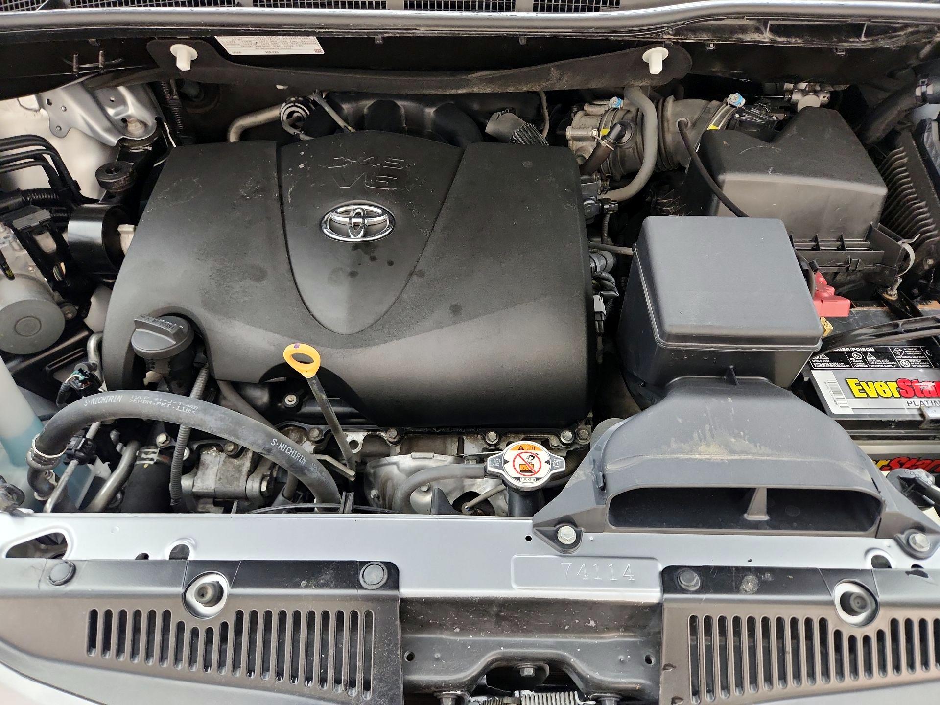 Thumbnail: 2017 Toyota Sienna - 20