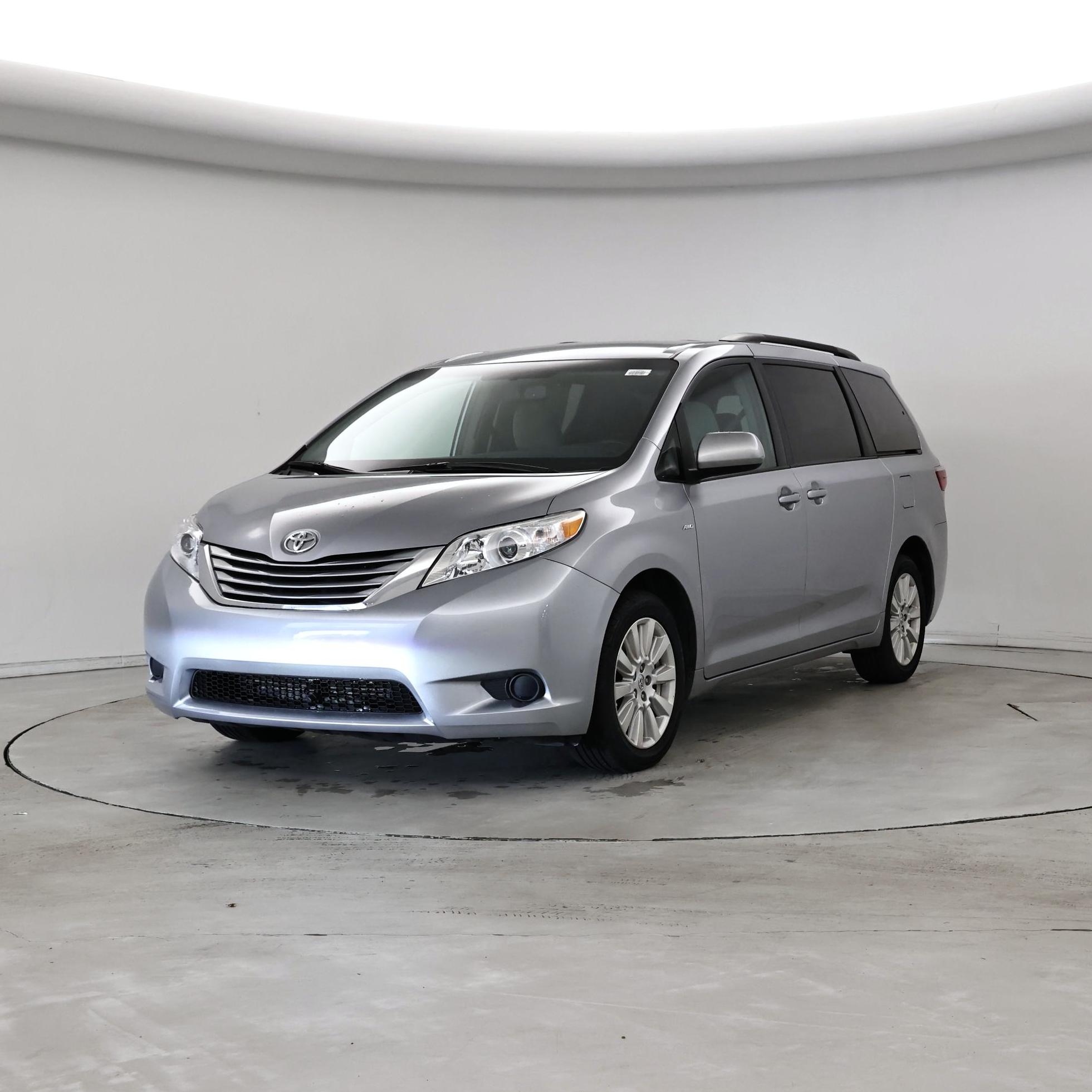 Thumbnail: 2017 Toyota Sienna - 4