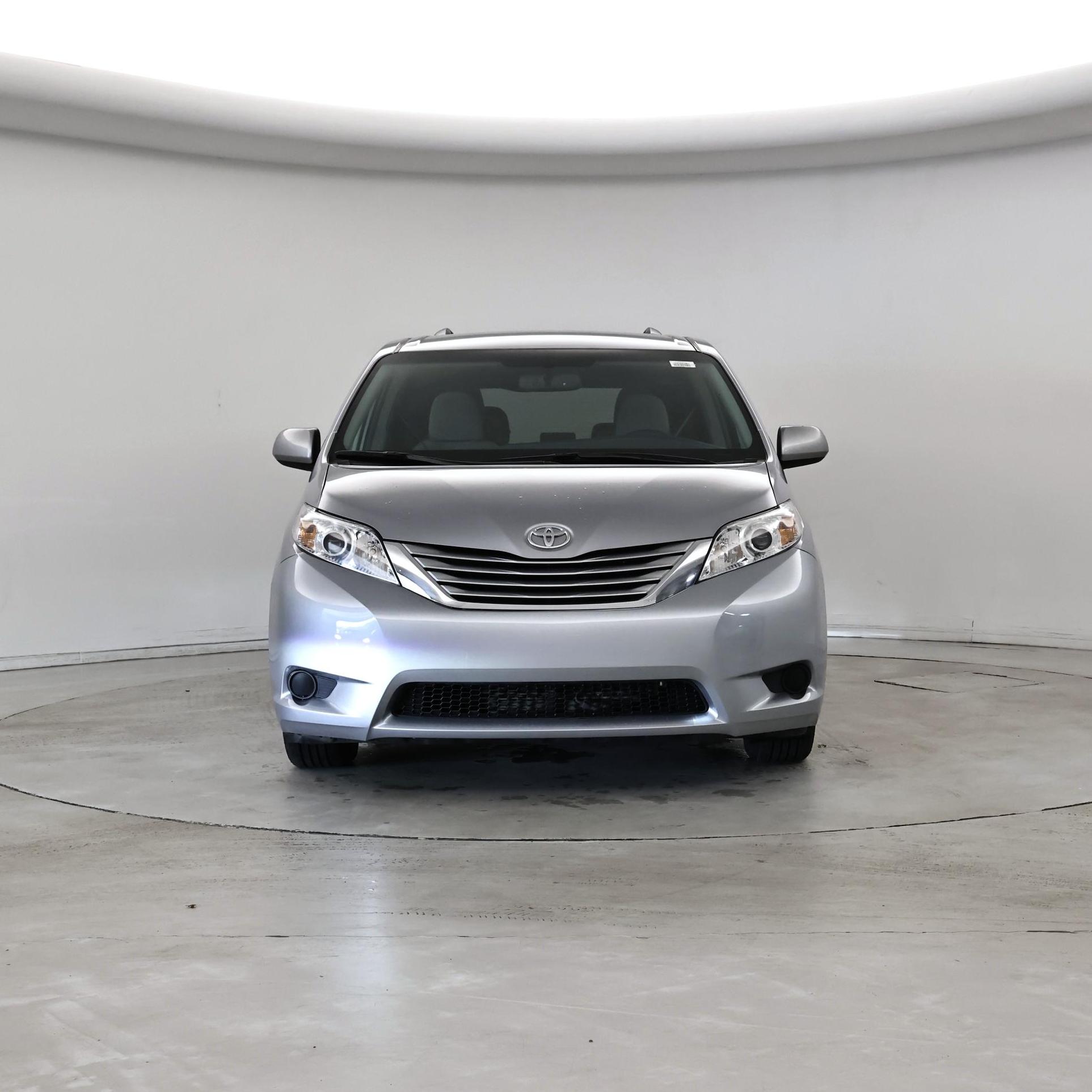 Thumbnail: 2017 Toyota Sienna - 5