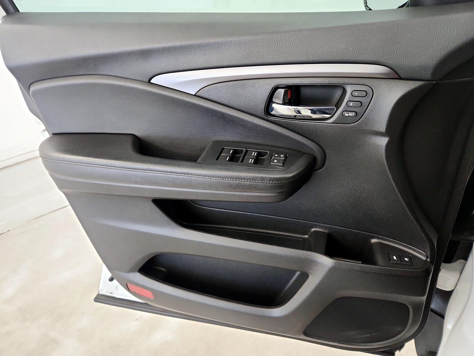 Thumbnail: 2021 Honda Pilot - 12