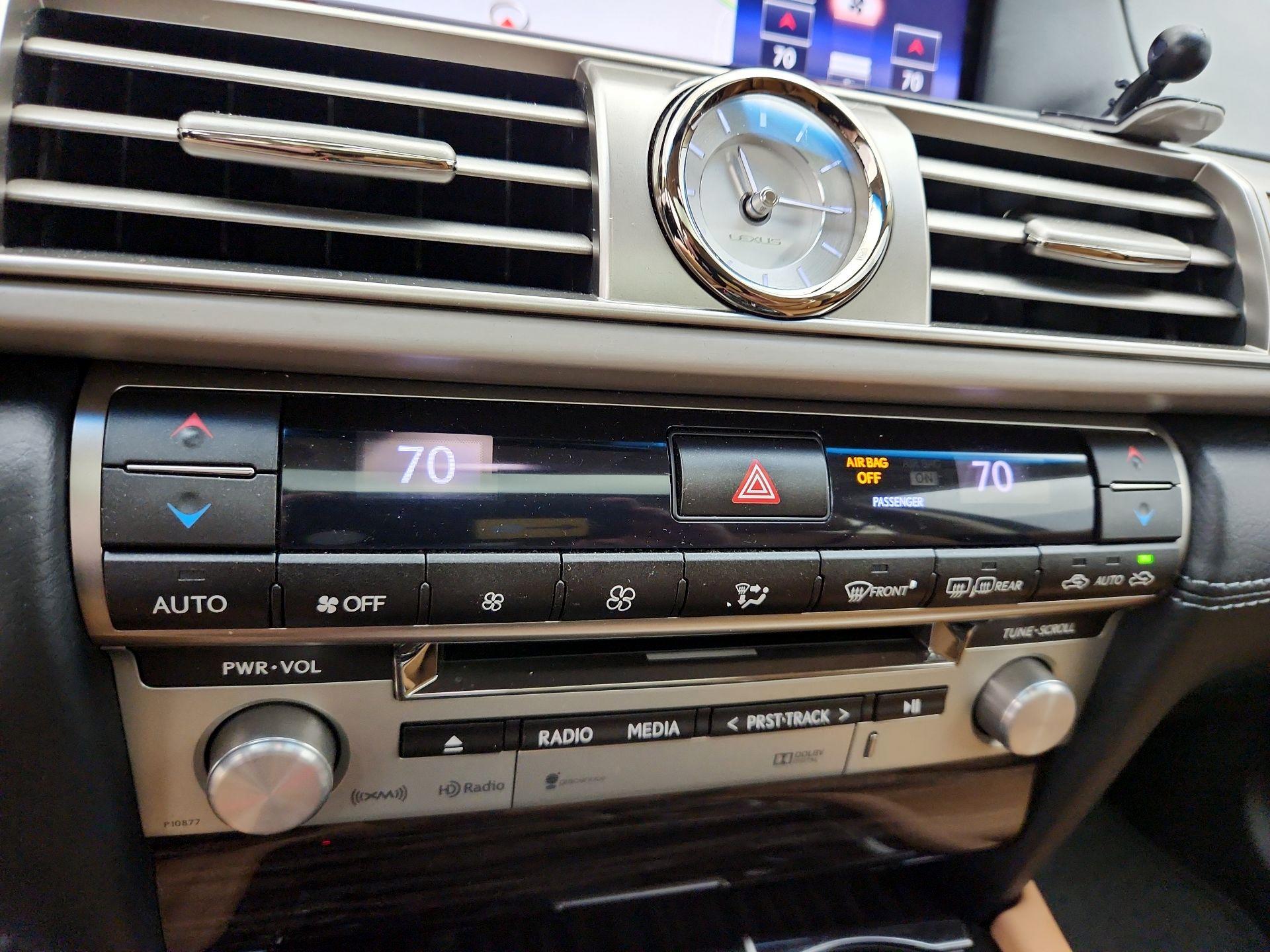 Thumbnail: 2015 Lexus LS - 17