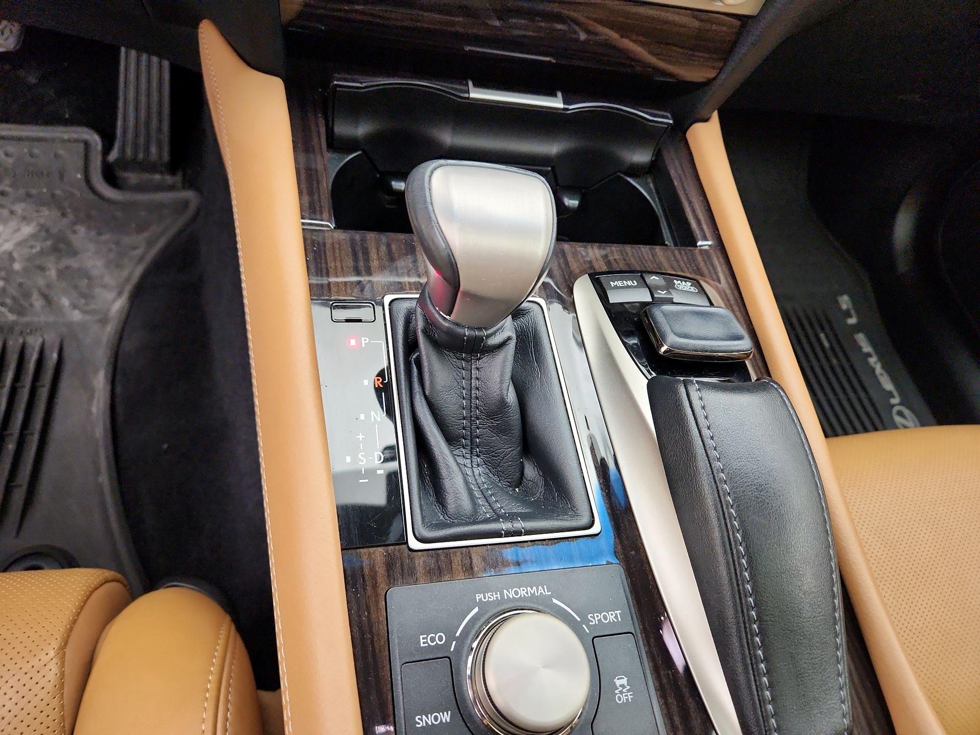 Thumbnail: 2015 Lexus LS - 18