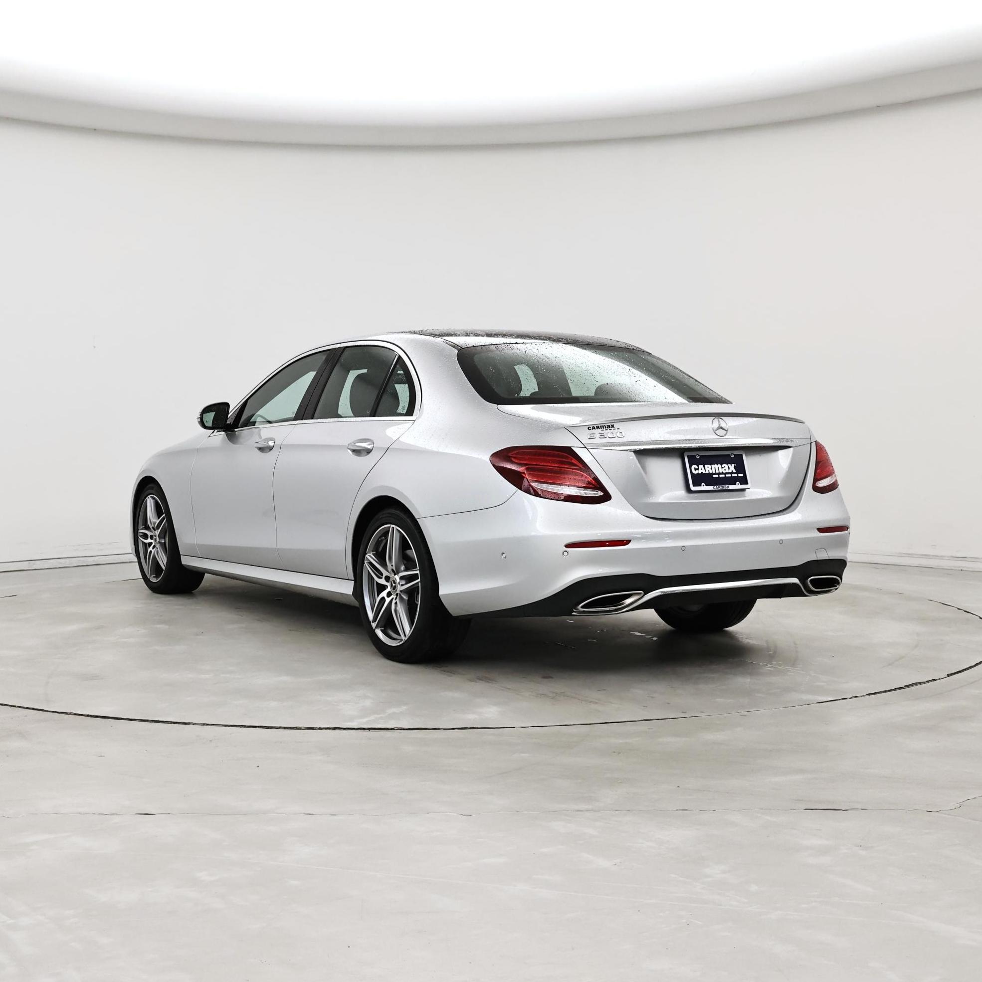 Thumbnail: 2018 Mercedes-Benz E-Class - 2