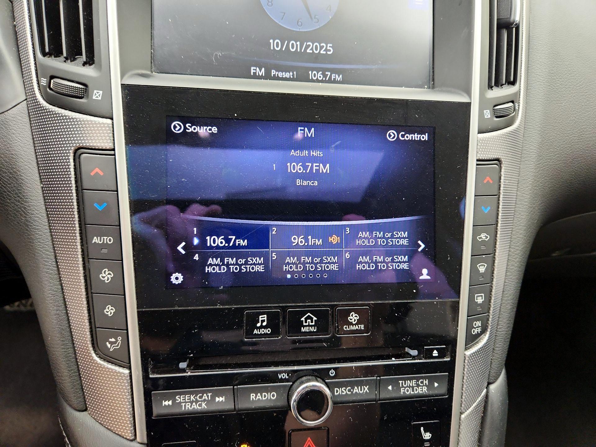 Thumbnail: 2015 INFINITI Q50 - 15
