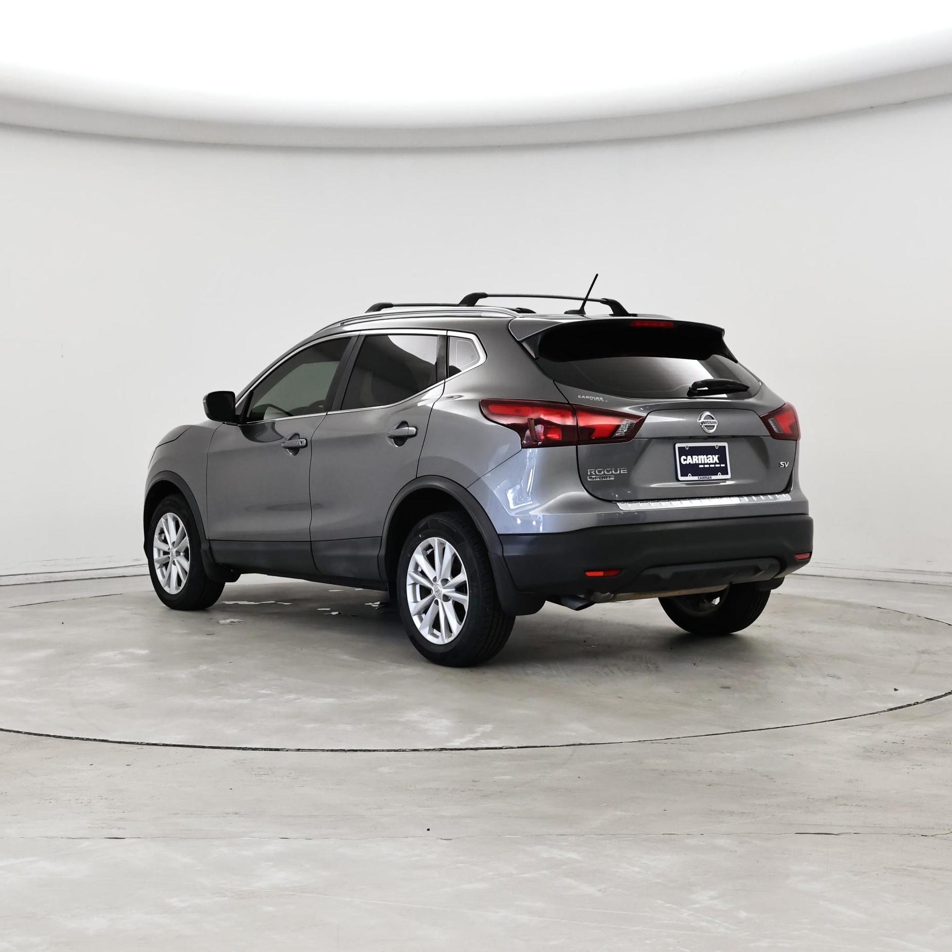 Thumbnail: 2017 Nissan Rogue Sport - 2