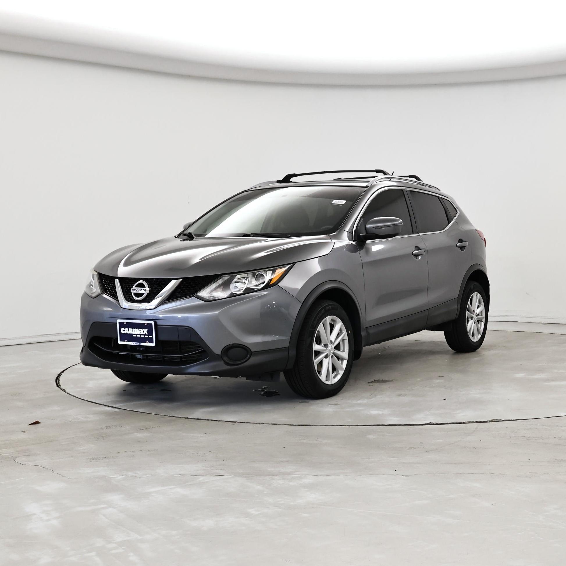 Thumbnail: 2017 Nissan Rogue Sport - 4