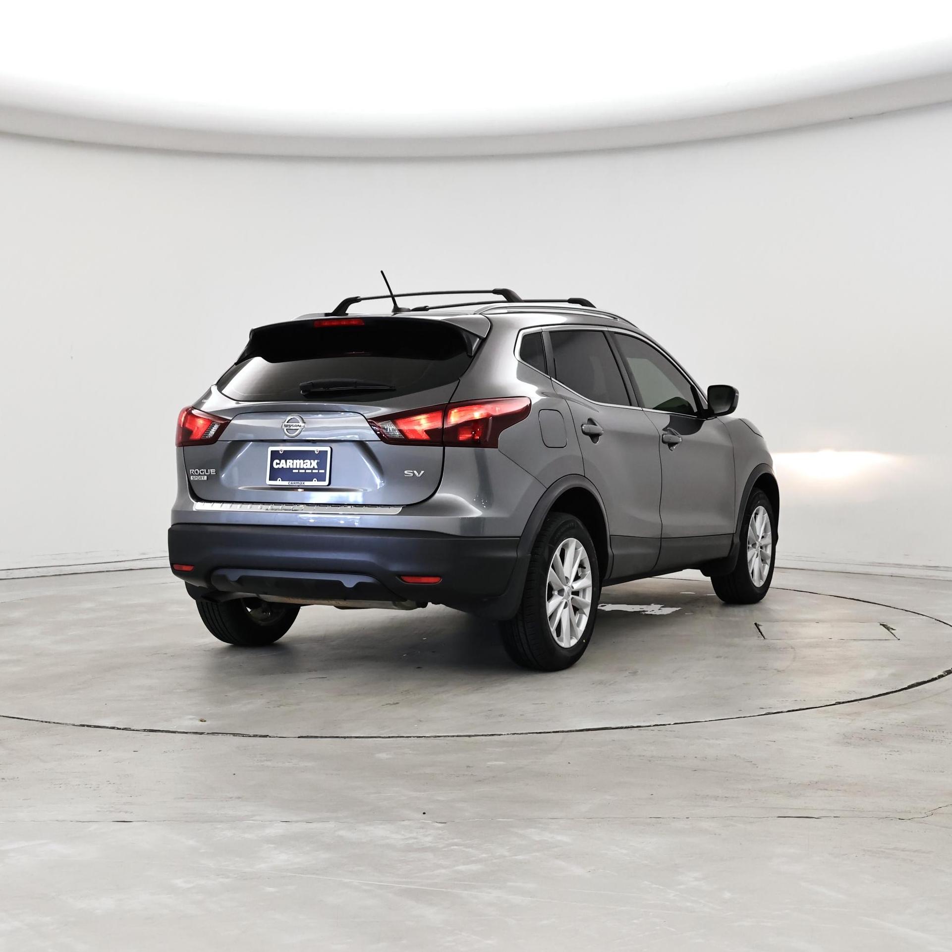 Thumbnail: 2017 Nissan Rogue Sport - 8