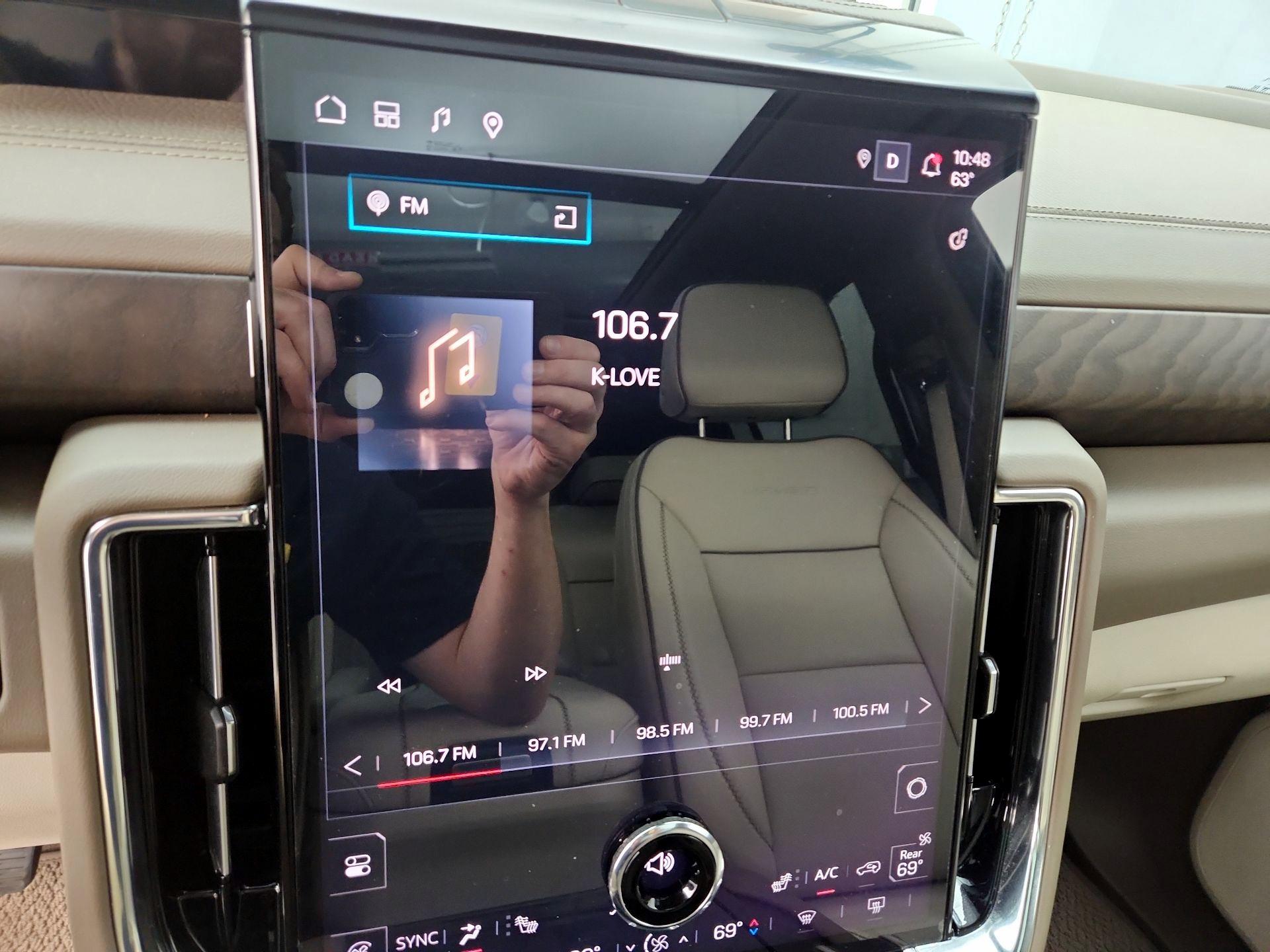 Thumbnail: 2025 GMC Yukon XL - 16