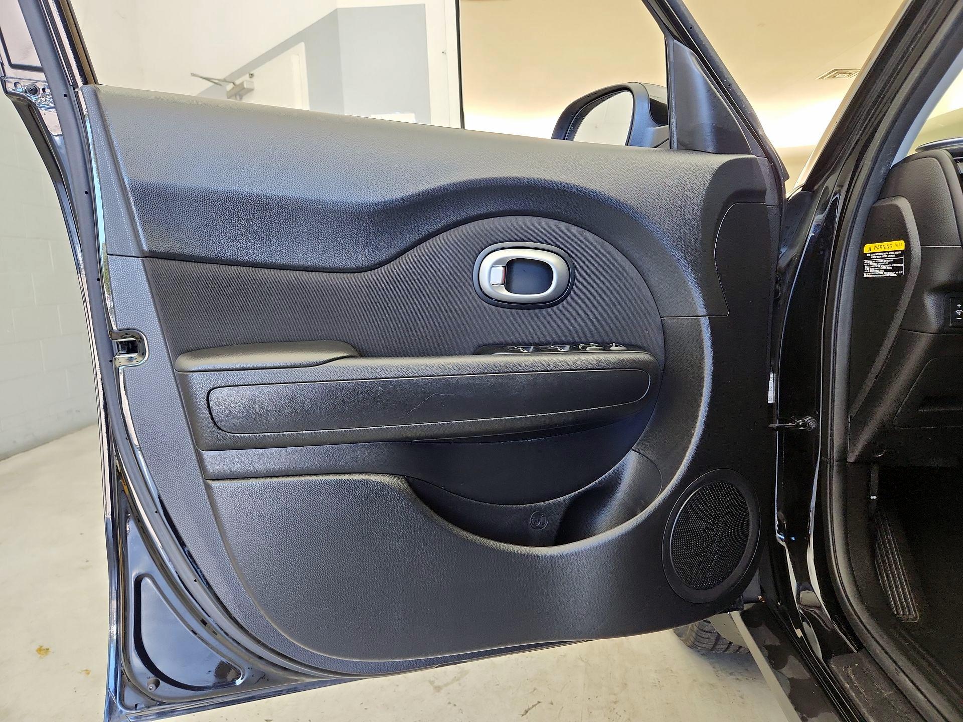 Thumbnail: 2019 Kia Soul - 12