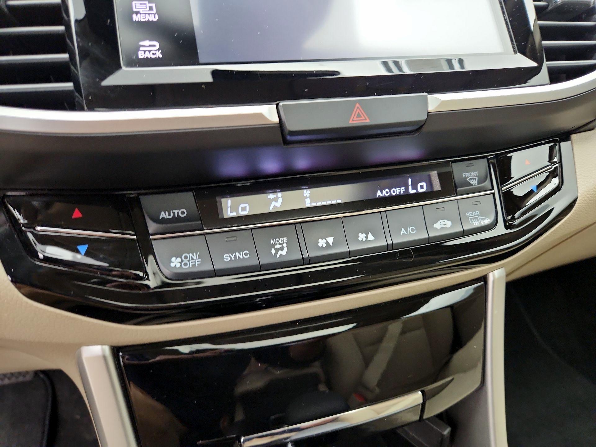 Thumbnail: 2016 Honda Accord - 16