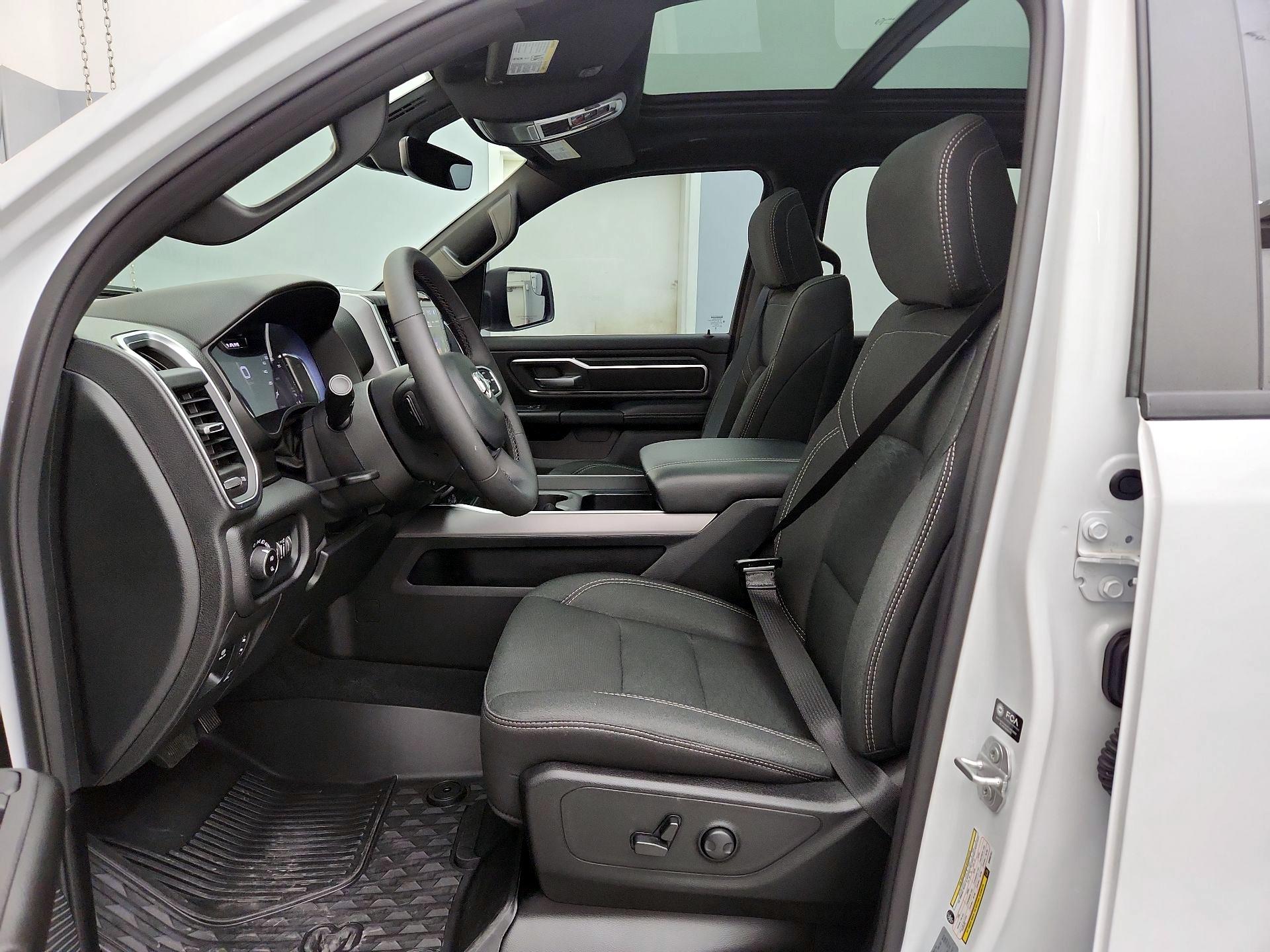 Thumbnail: 2025 RAM 1500 - 11