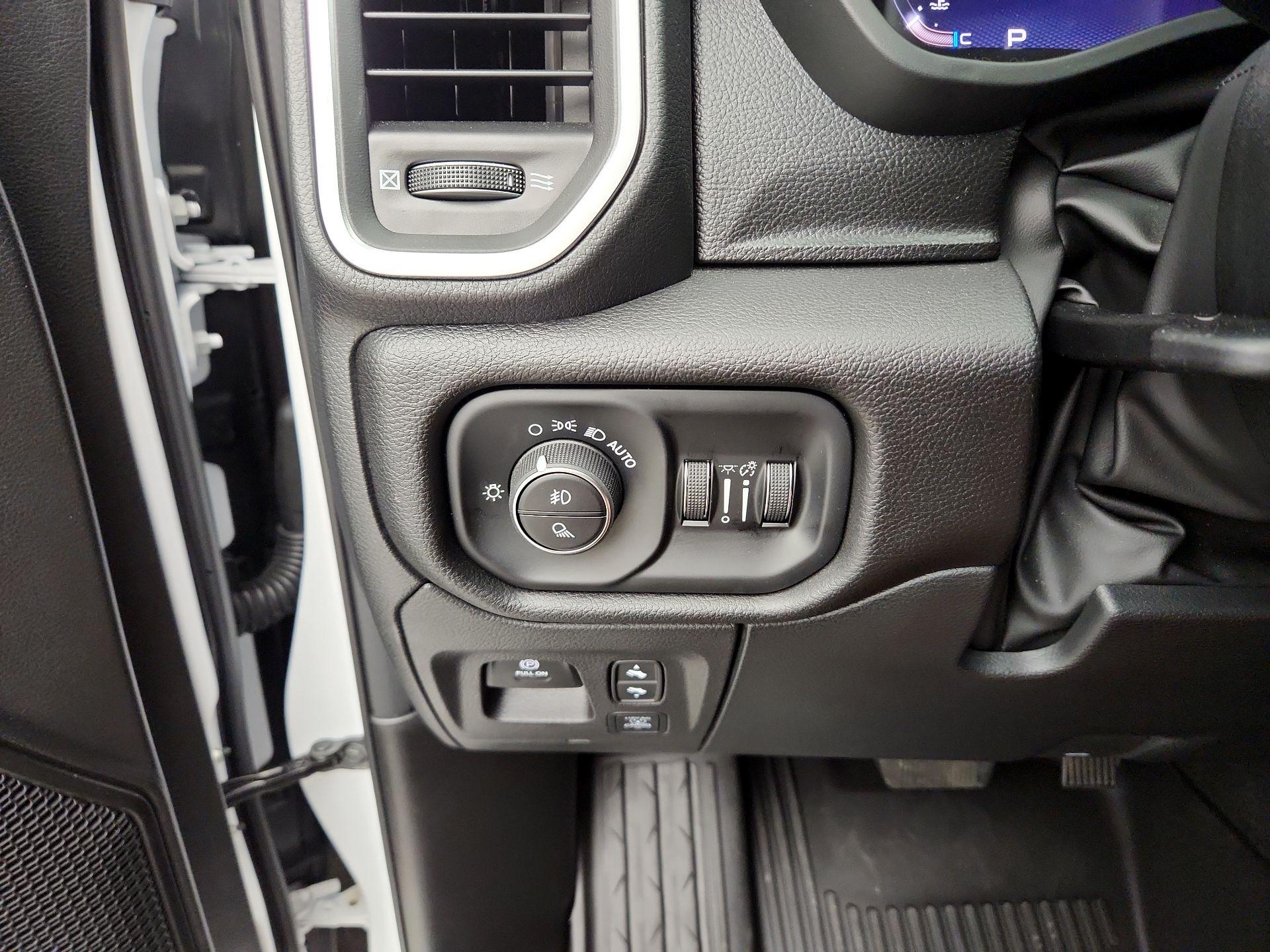 Thumbnail: 2025 RAM 1500 - 13