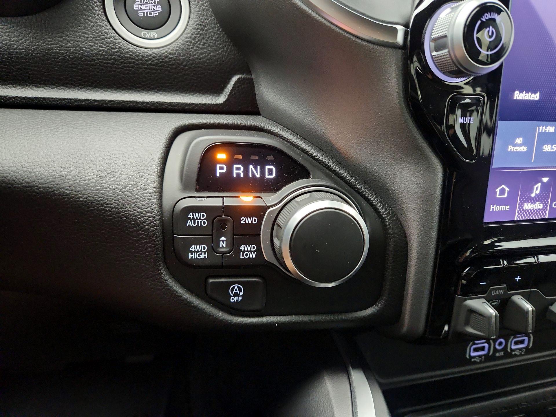 Thumbnail: 2025 RAM 1500 - 17