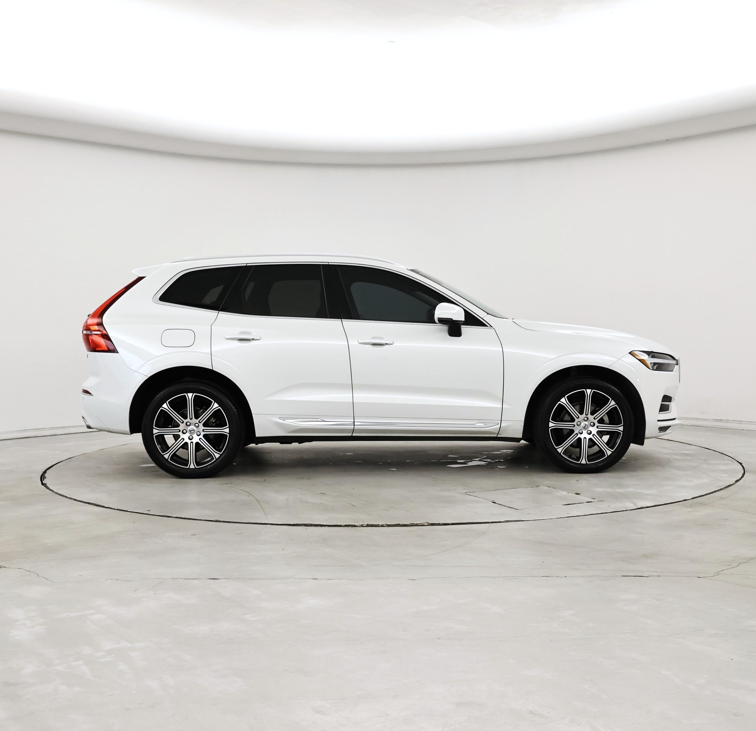 Thumbnail: 2021 Volvo XC60 - 7