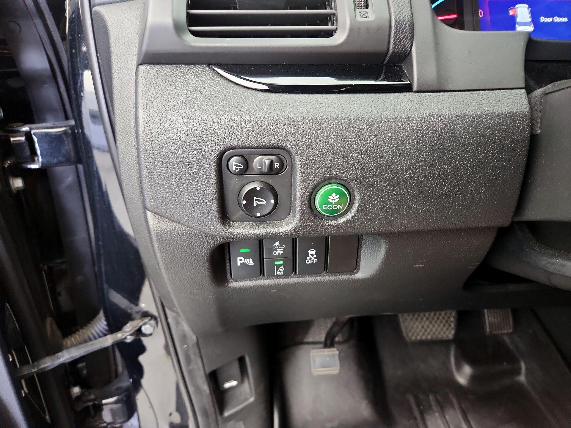 Thumbnail: 2019 Honda Pilot - 13