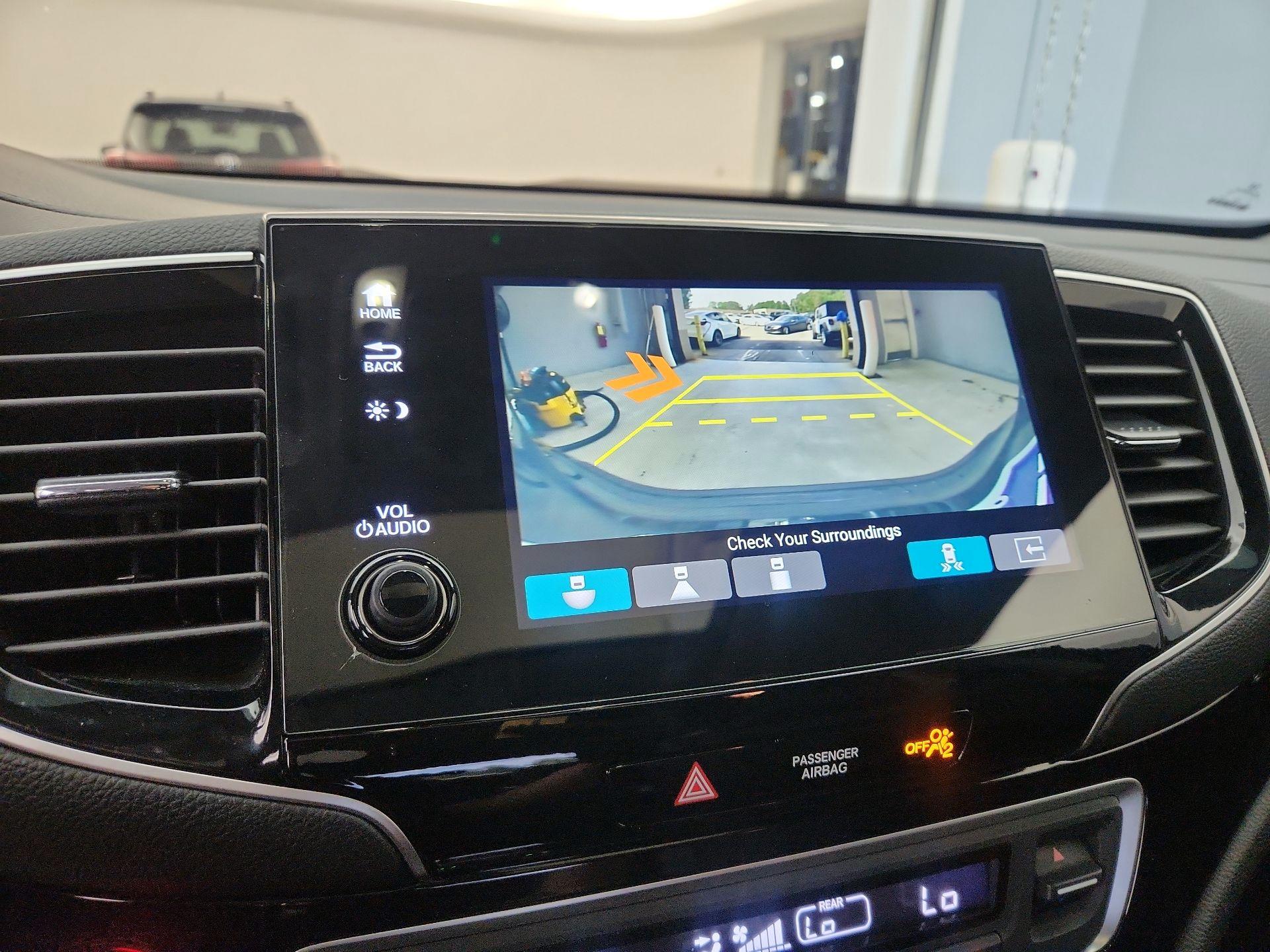 Thumbnail: 2019 Honda Pilot - 14