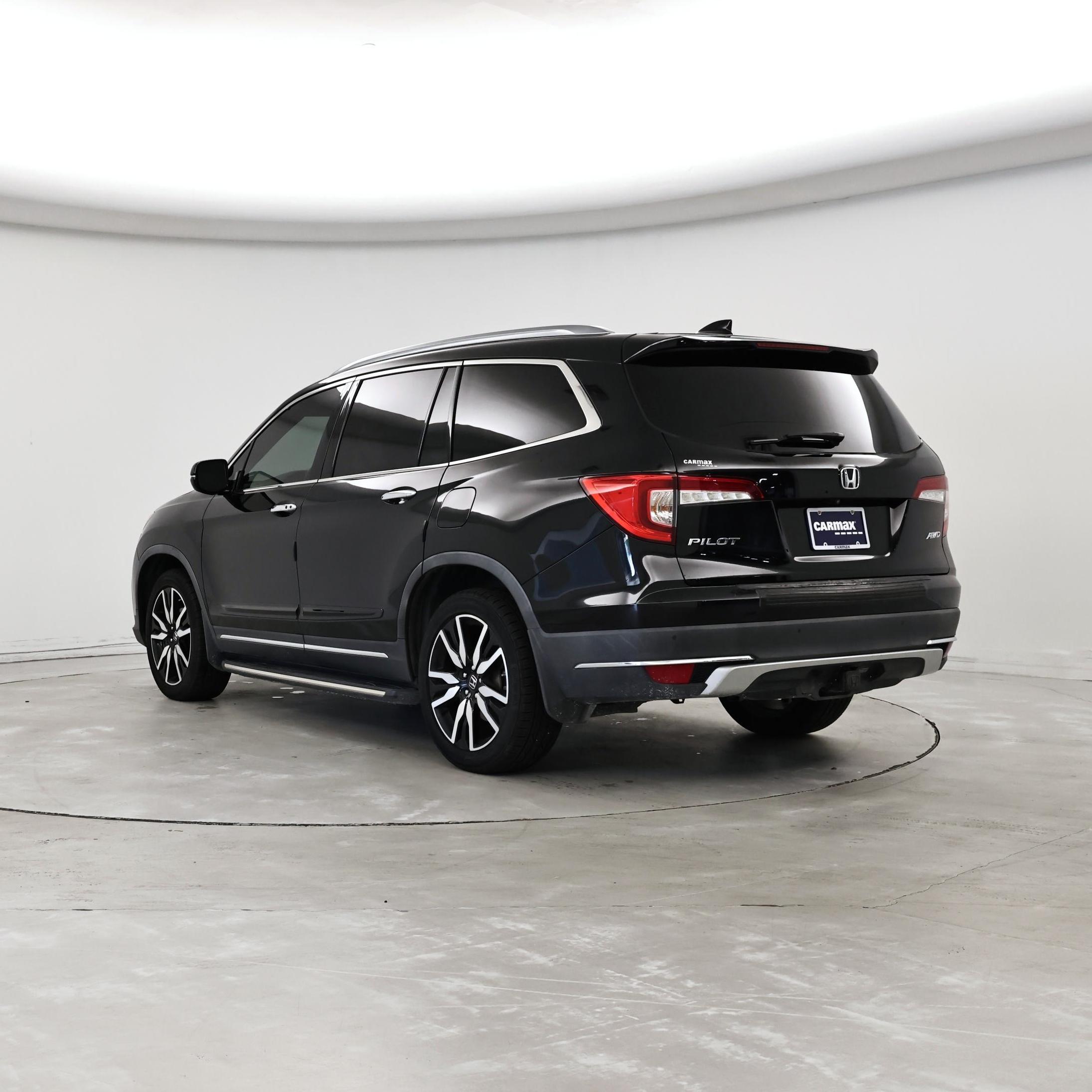 Thumbnail: 2019 Honda Pilot - 2
