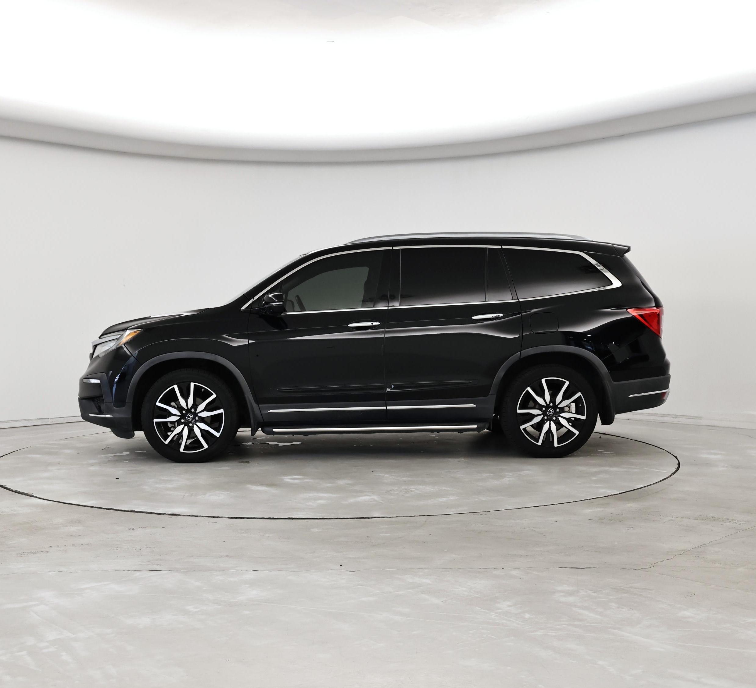 Thumbnail: 2019 Honda Pilot - 3
