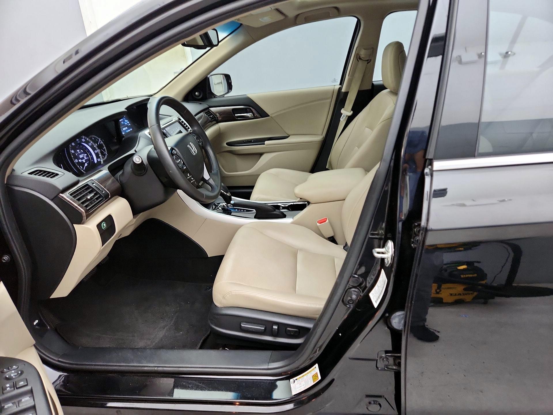 Thumbnail: 2017 Honda Accord - 11