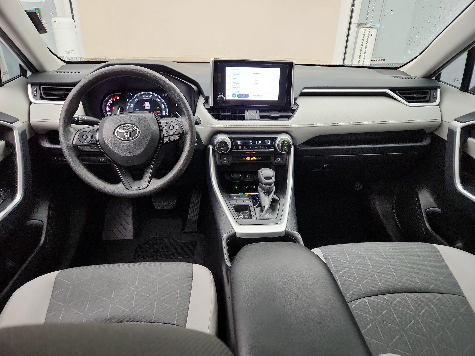 Thumbnail: 2024 Toyota RAV4 - 9