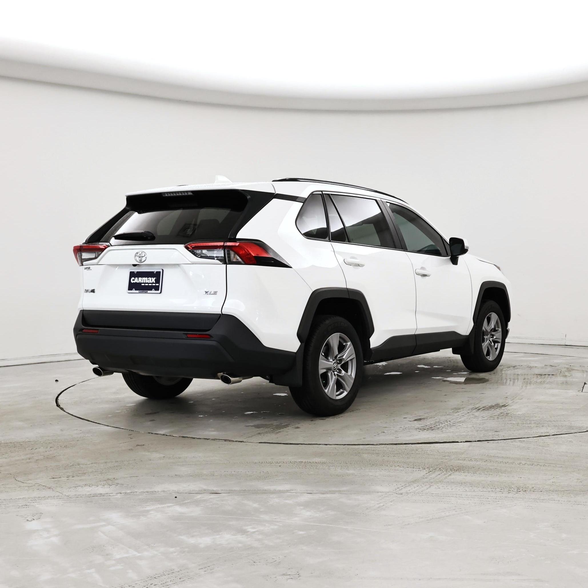 Thumbnail: 2024 Toyota RAV4 - 8