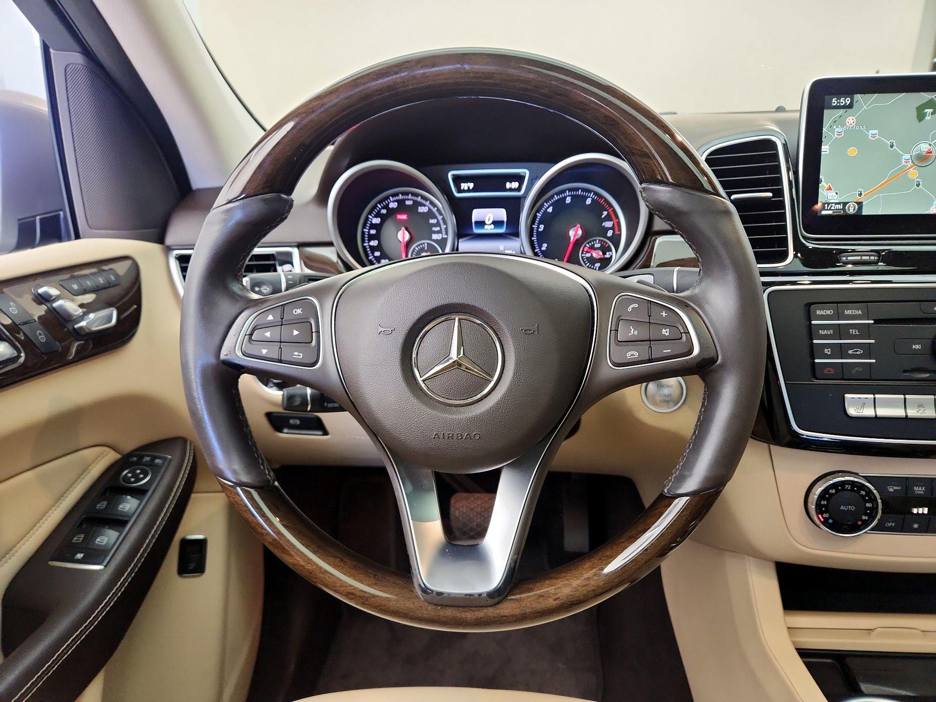 Thumbnail: 2016 Mercedes-Benz GLE - 10