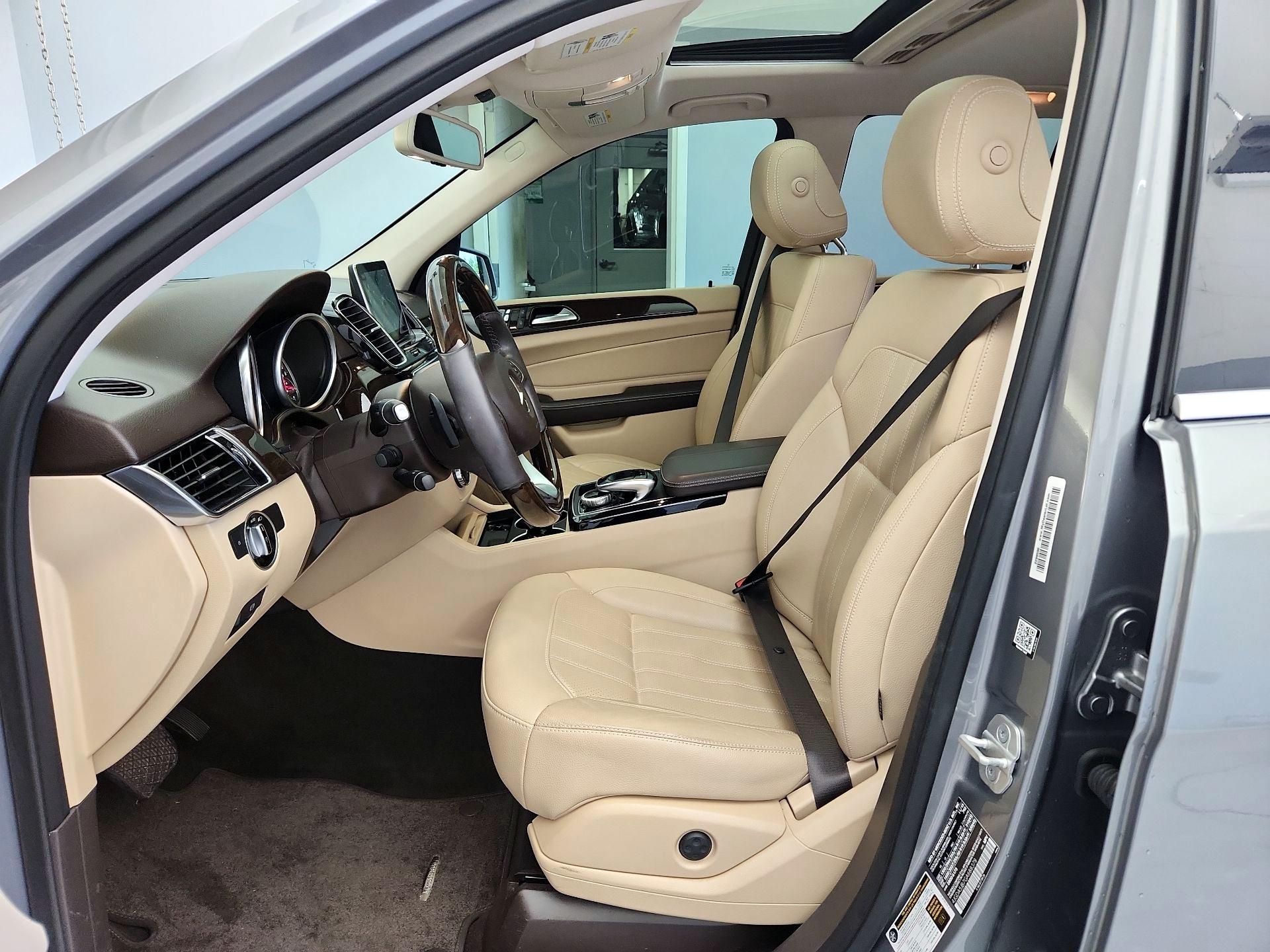 Thumbnail: 2016 Mercedes-Benz GLE - 11