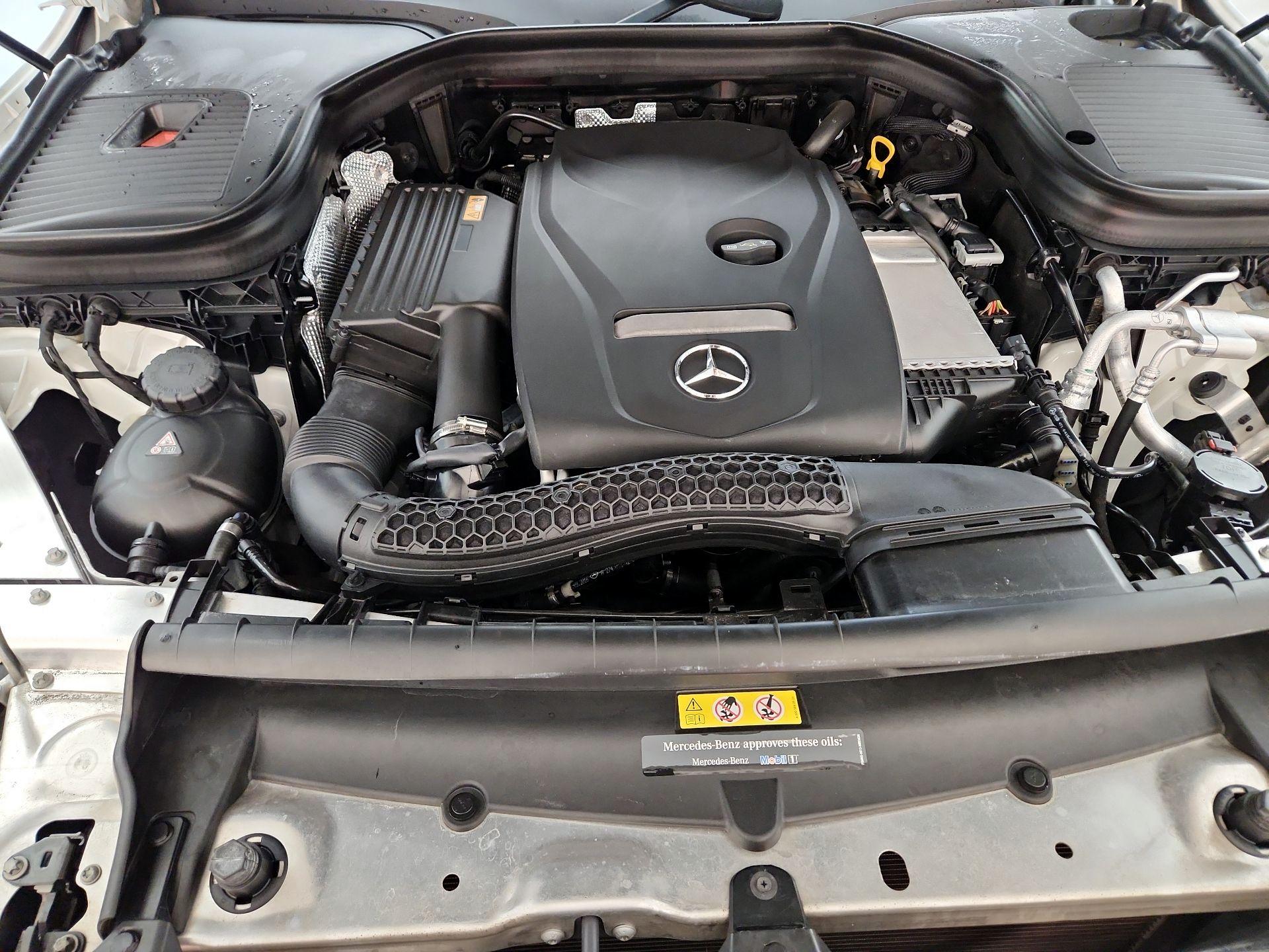 Thumbnail: 2017 Mercedes-Benz GLC - 20