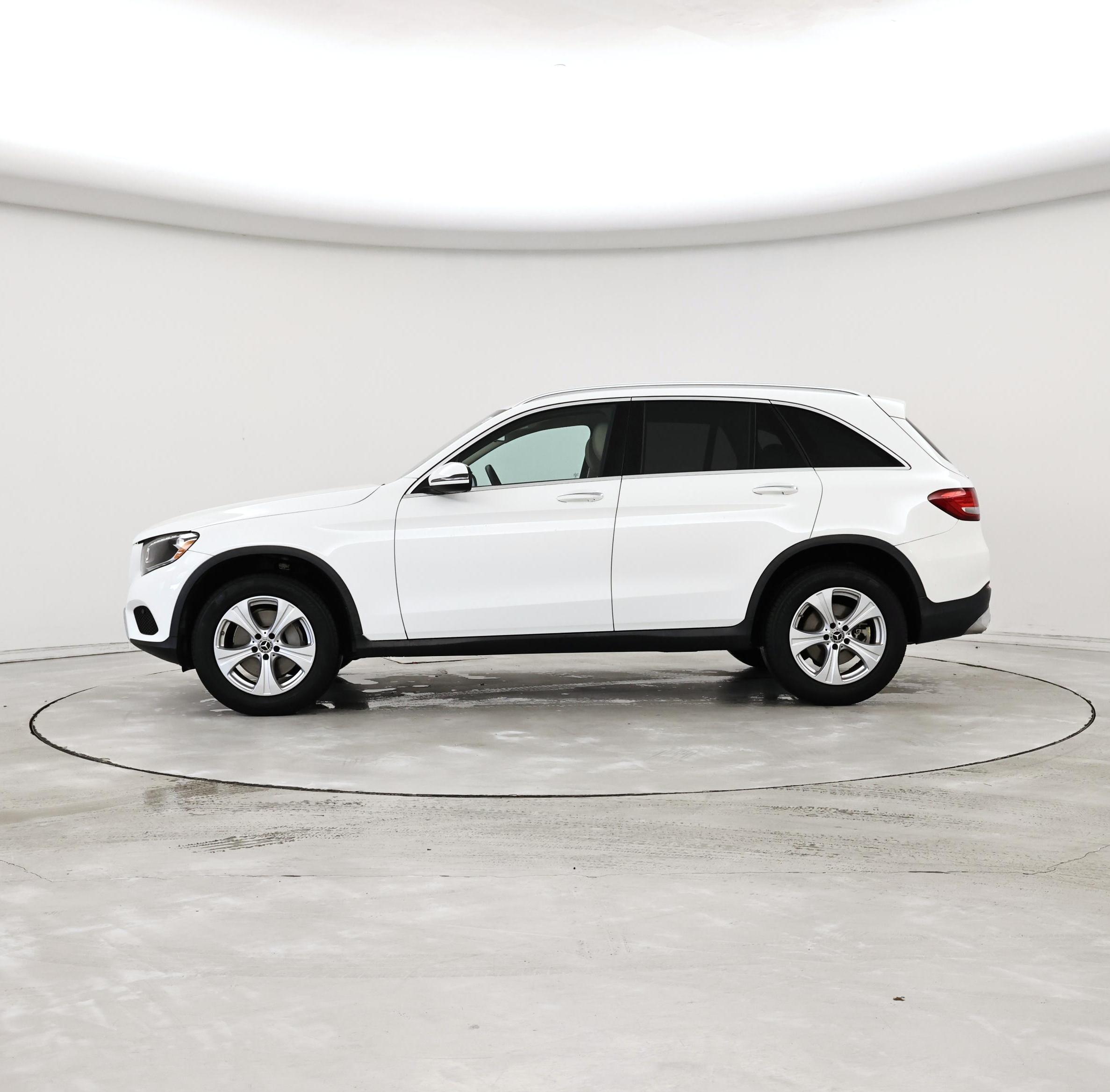 Thumbnail: 2017 Mercedes-Benz GLC - 3