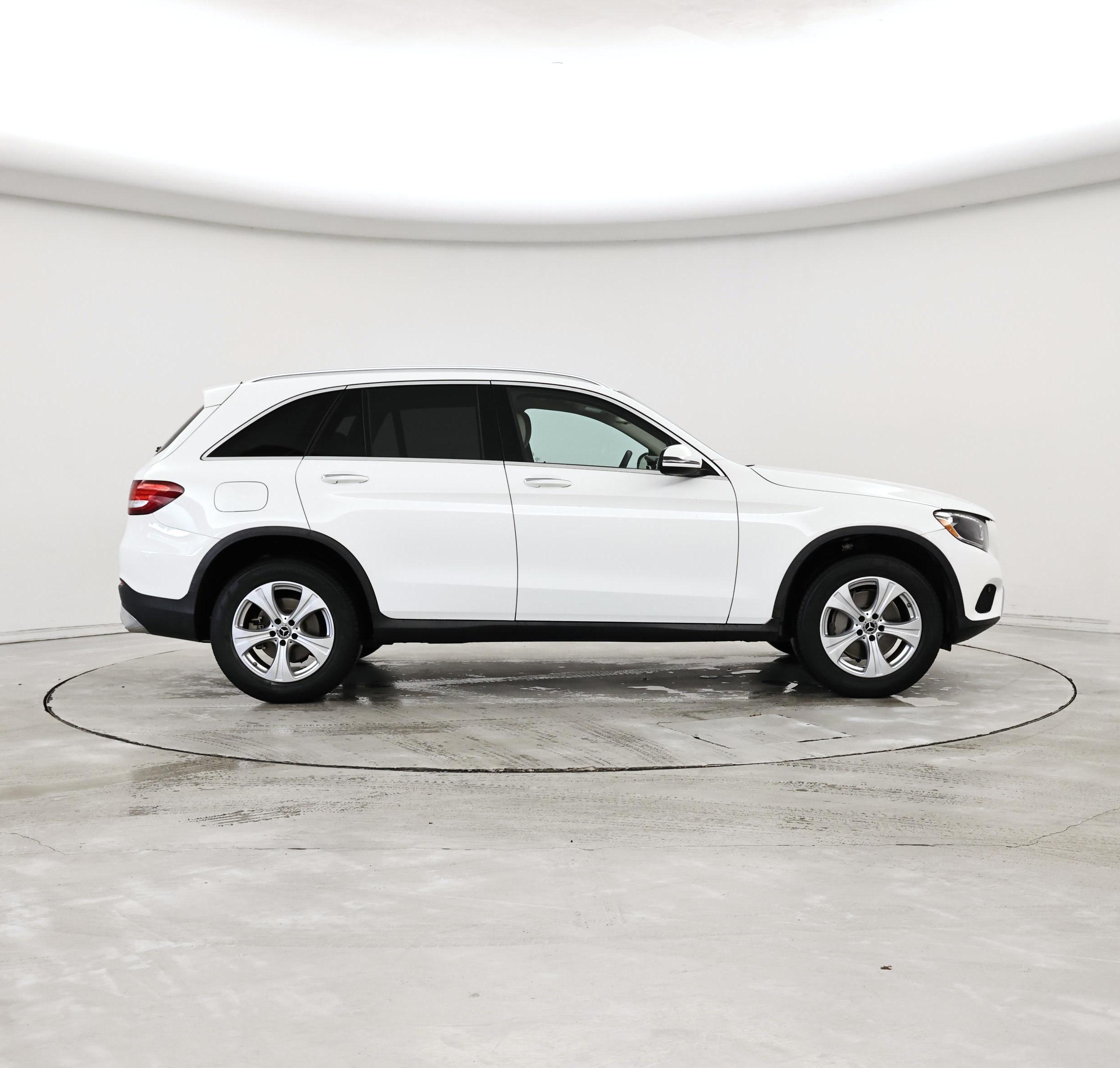 Thumbnail: 2017 Mercedes-Benz GLC - 7