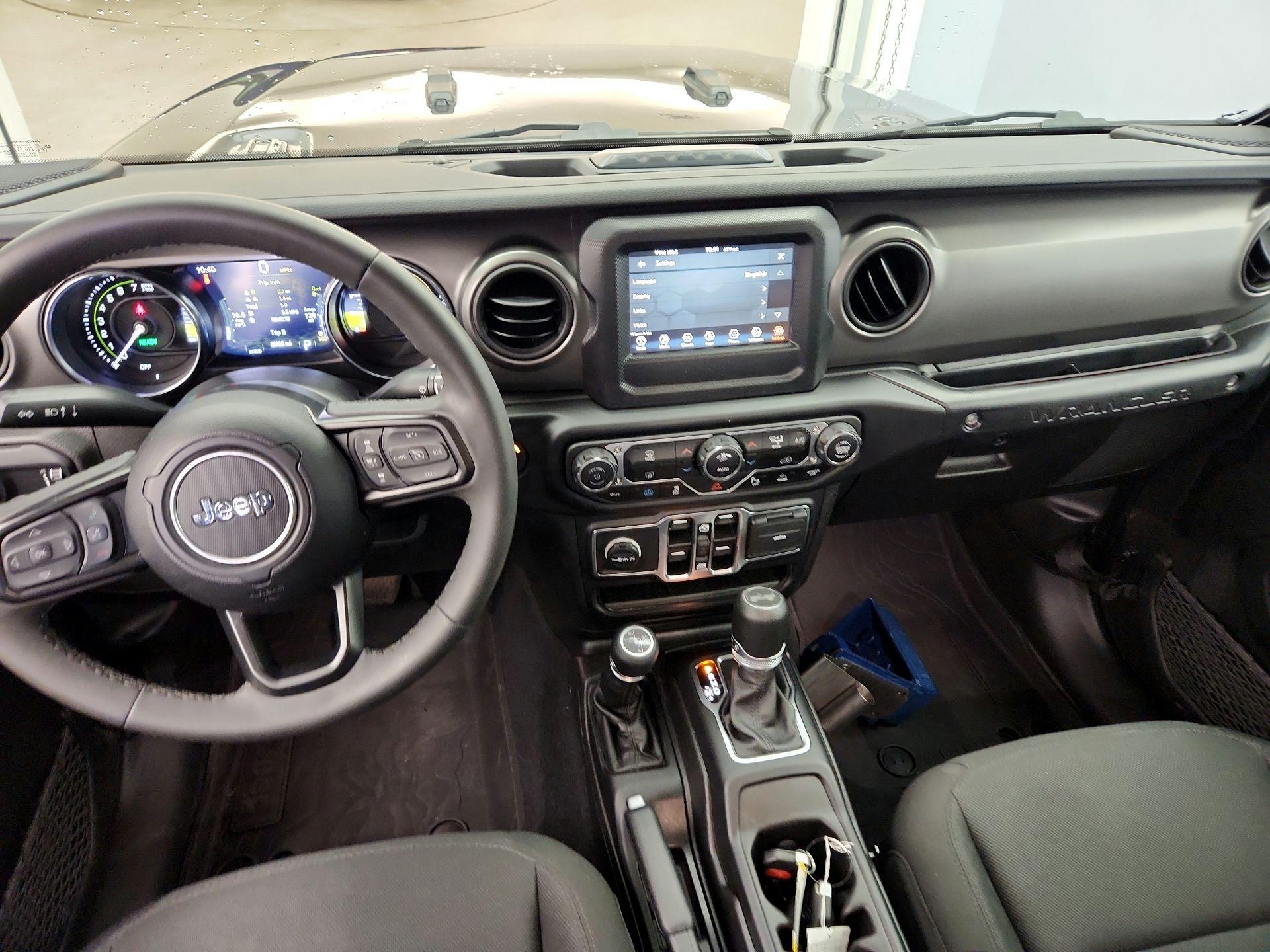 Thumbnail: 2023 Jeep Wrangler - 9