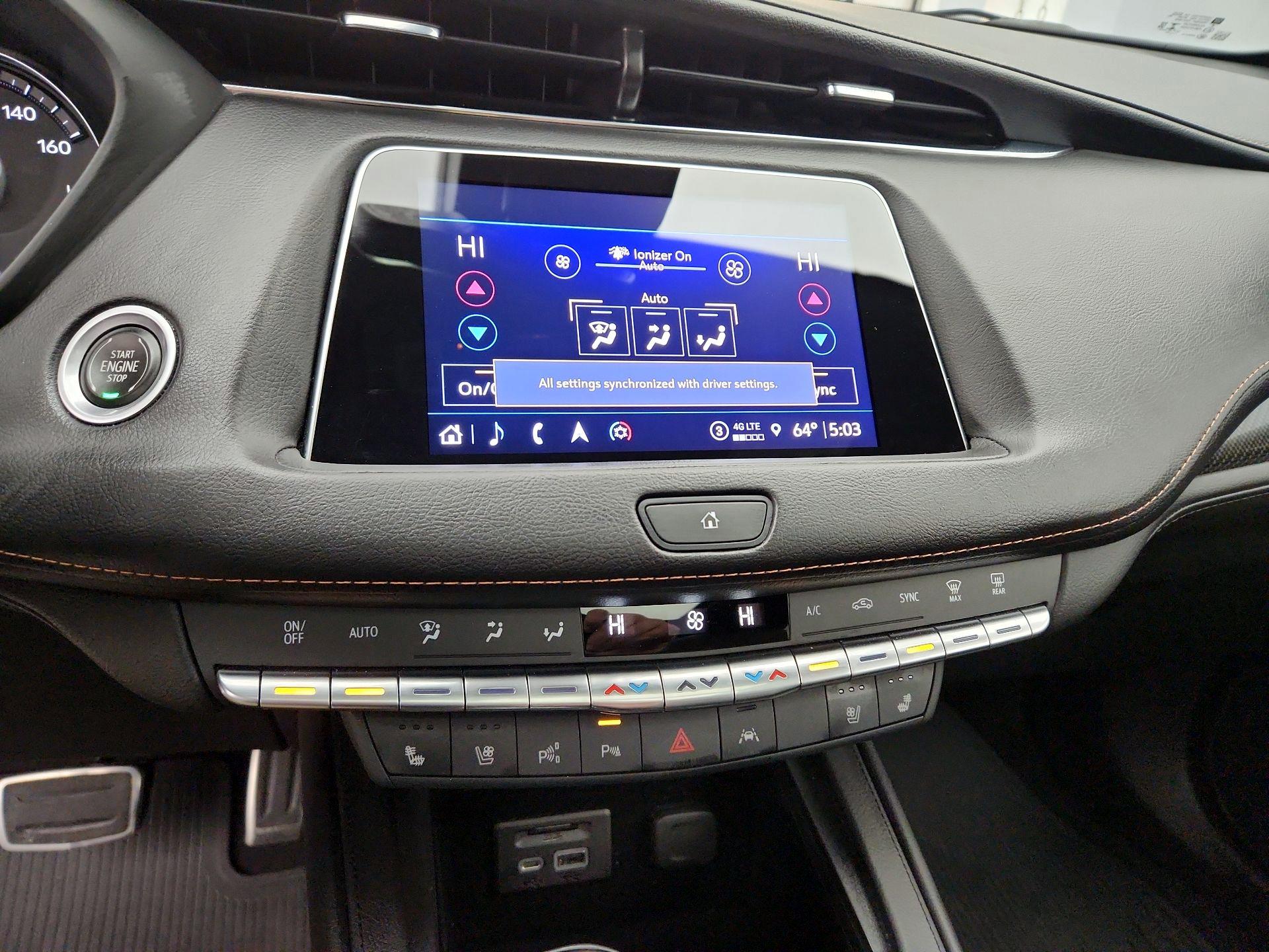 Thumbnail: 2022 Cadillac XT4 - 17