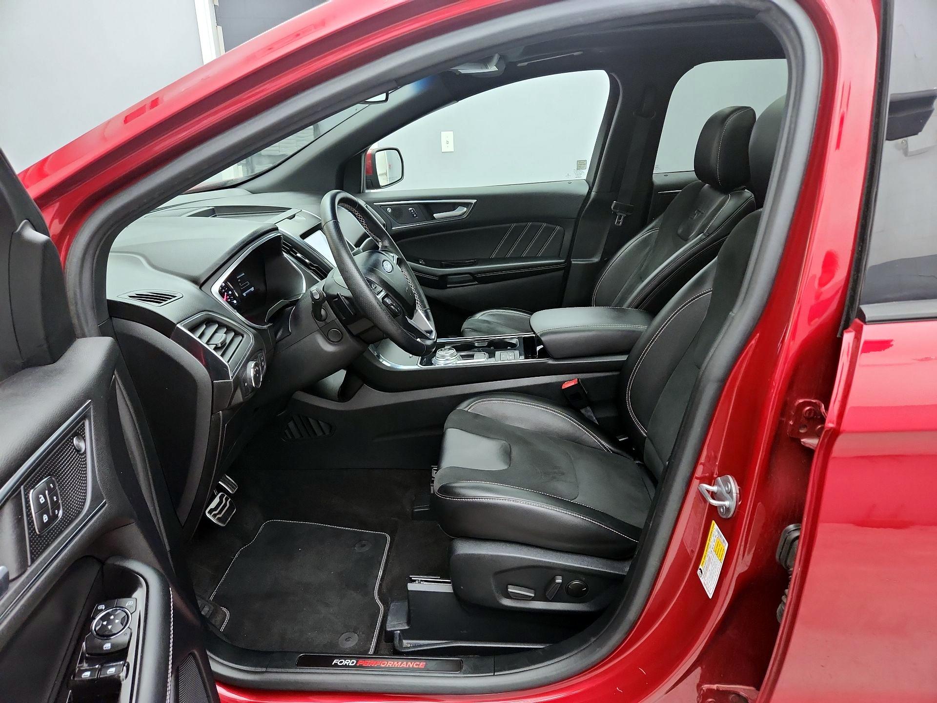 Thumbnail: 2020 Ford Edge - 11