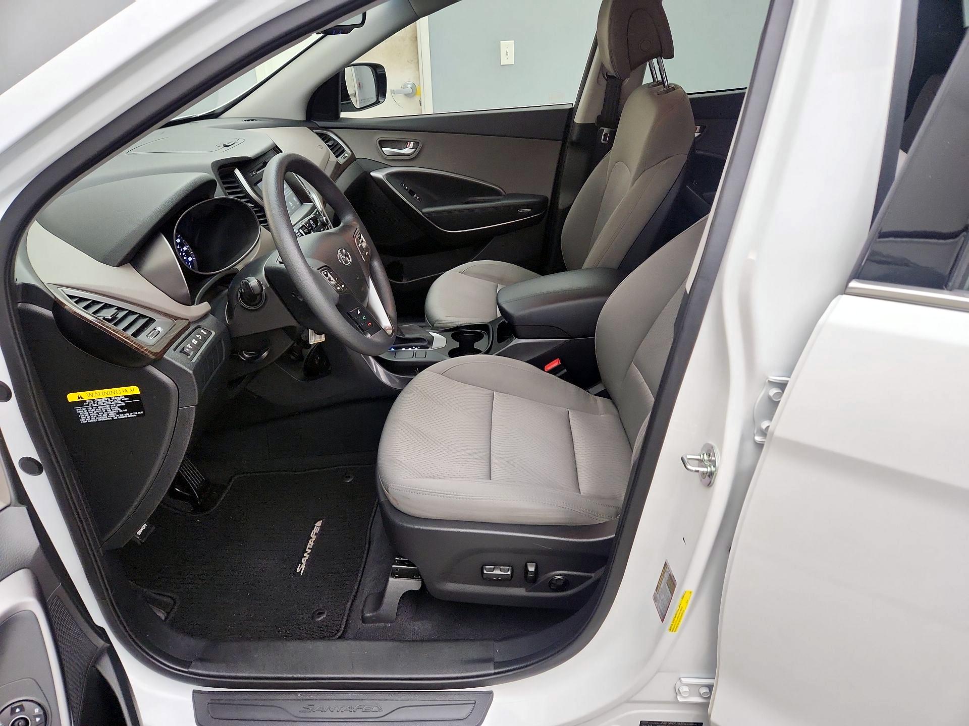 Thumbnail: 2017 Hyundai Santa Fe - 11