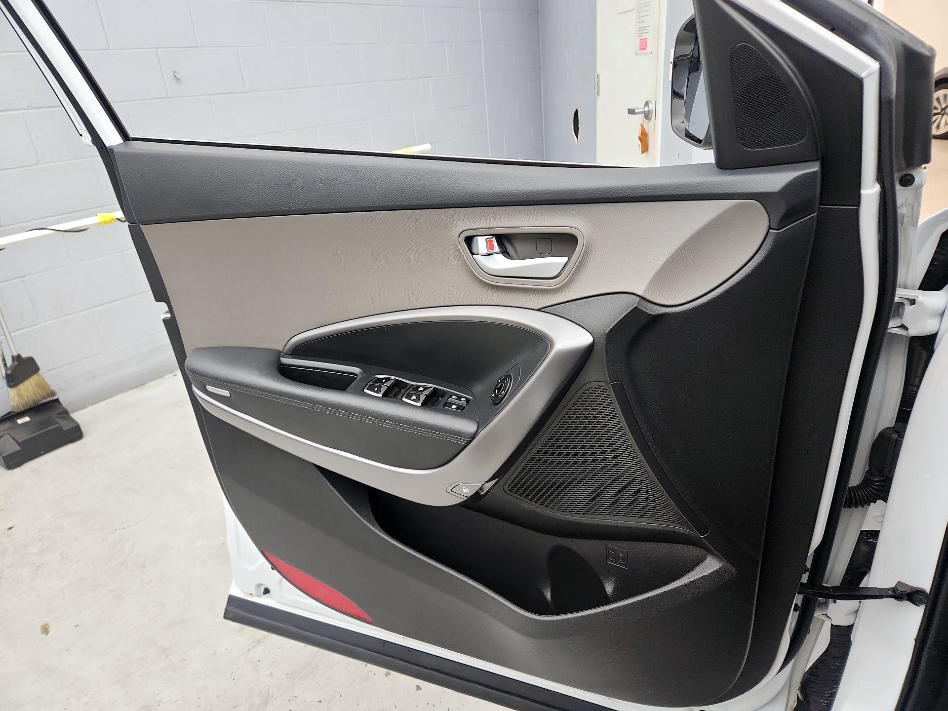 Thumbnail: 2017 Hyundai Santa Fe - 12