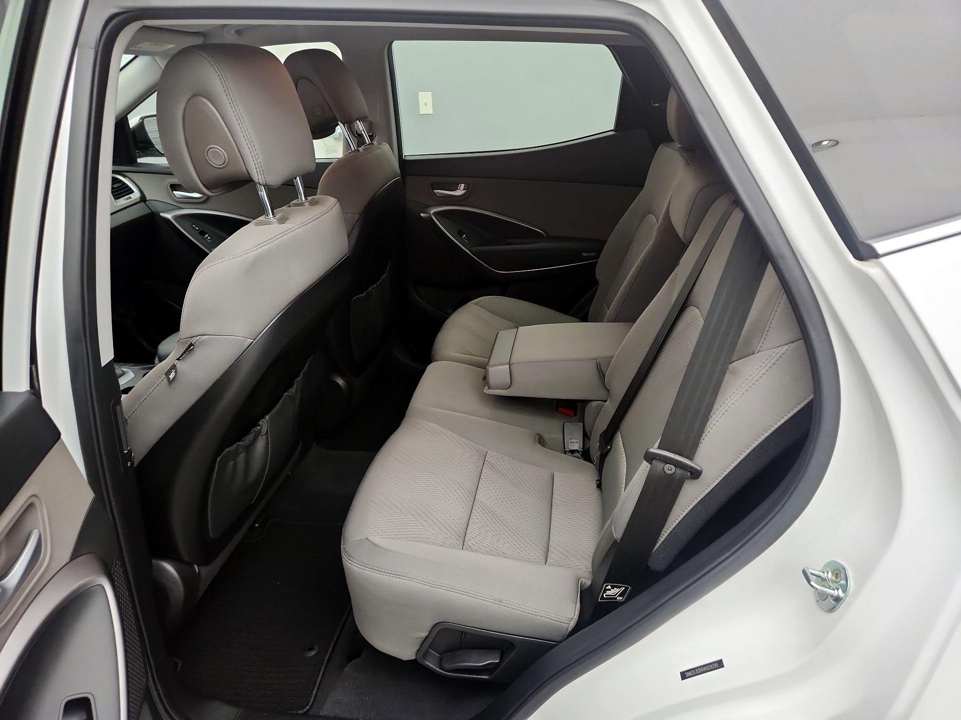 Thumbnail: 2017 Hyundai Santa Fe - 19