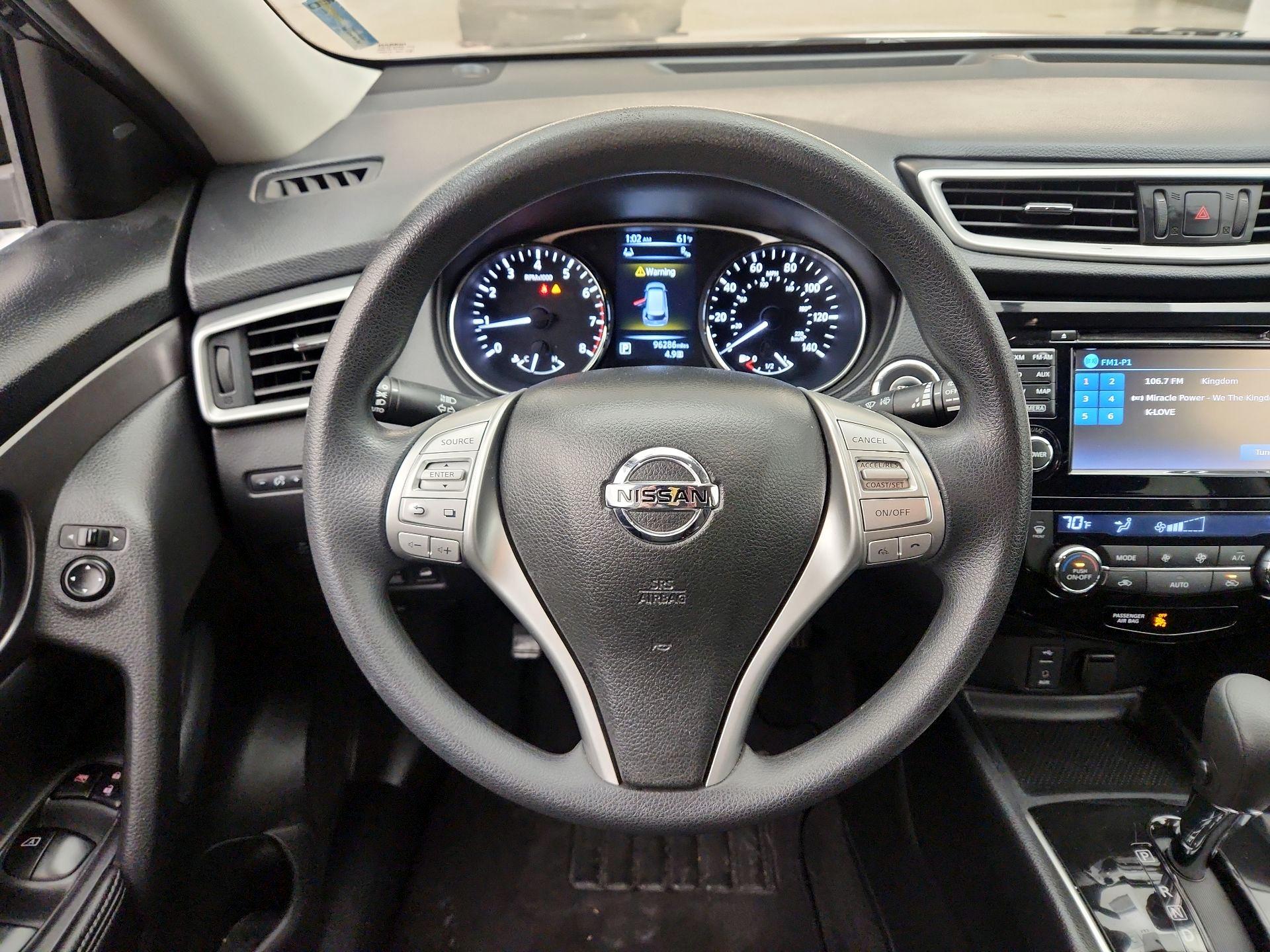 Thumbnail: 2015 Nissan Rogue - 10