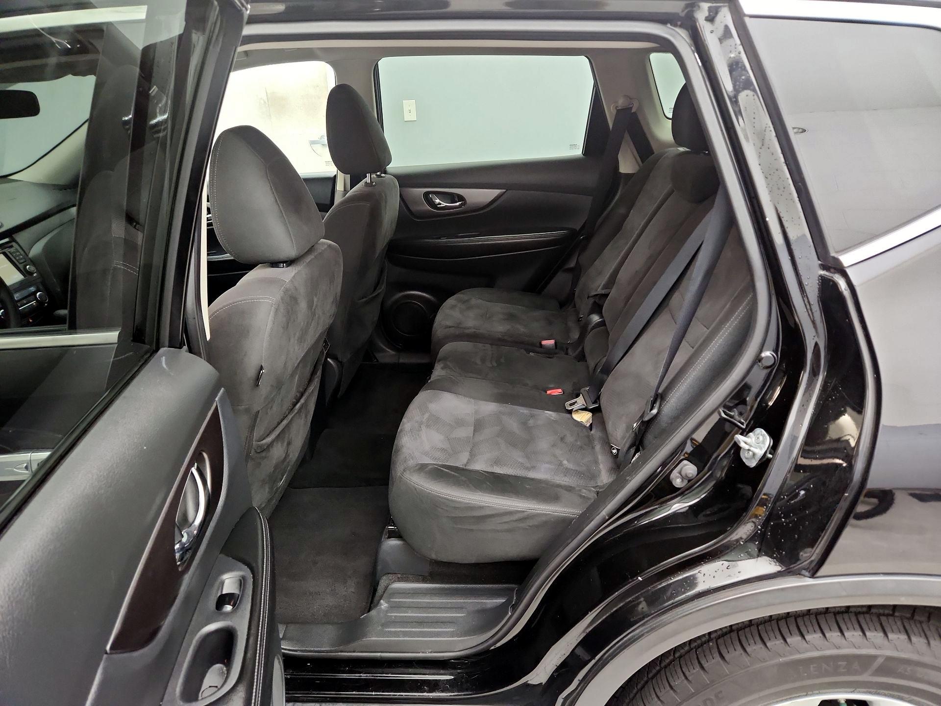 Thumbnail: 2015 Nissan Rogue - 20
