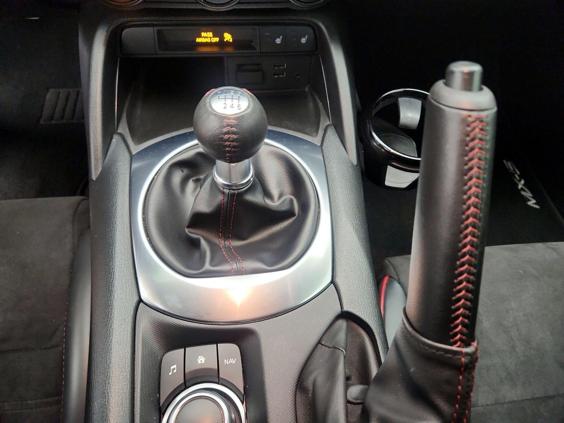 Thumbnail: 2019 Mazda MX-5 Miata - 17