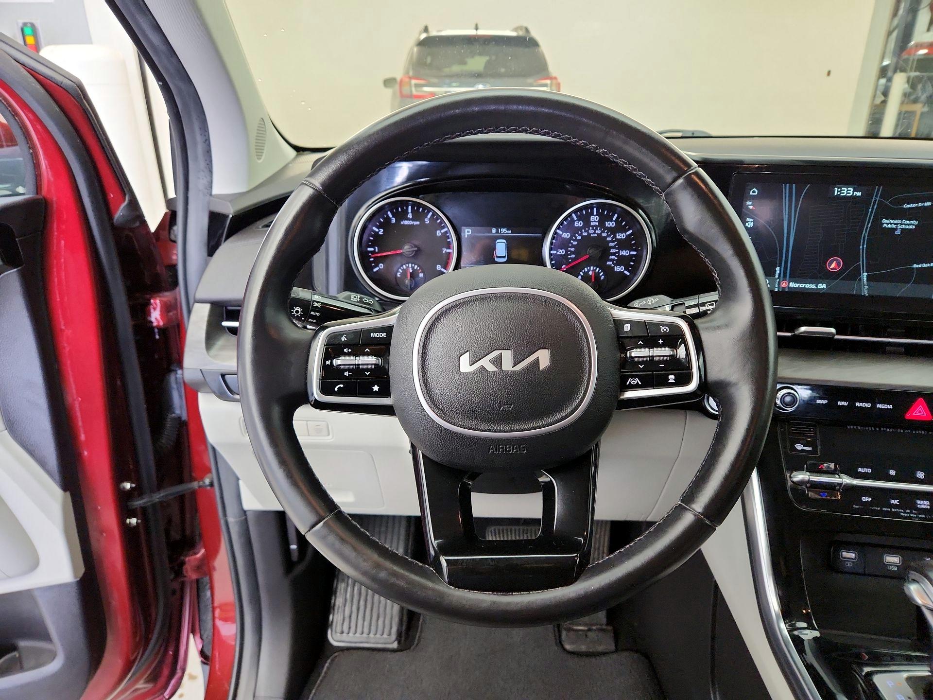 Thumbnail: 2023 Kia Carnival - 10
