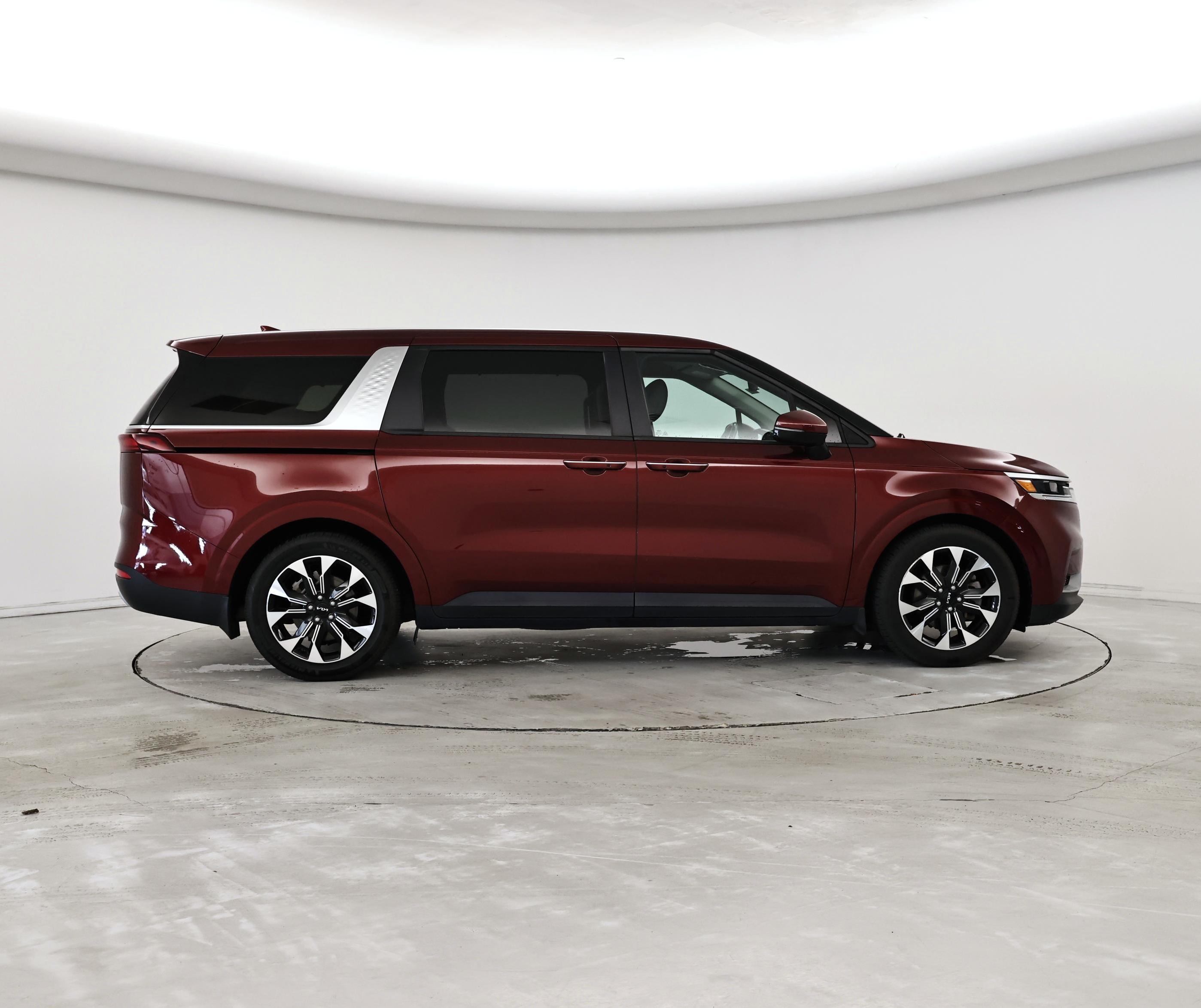 Thumbnail: 2023 Kia Carnival - 7