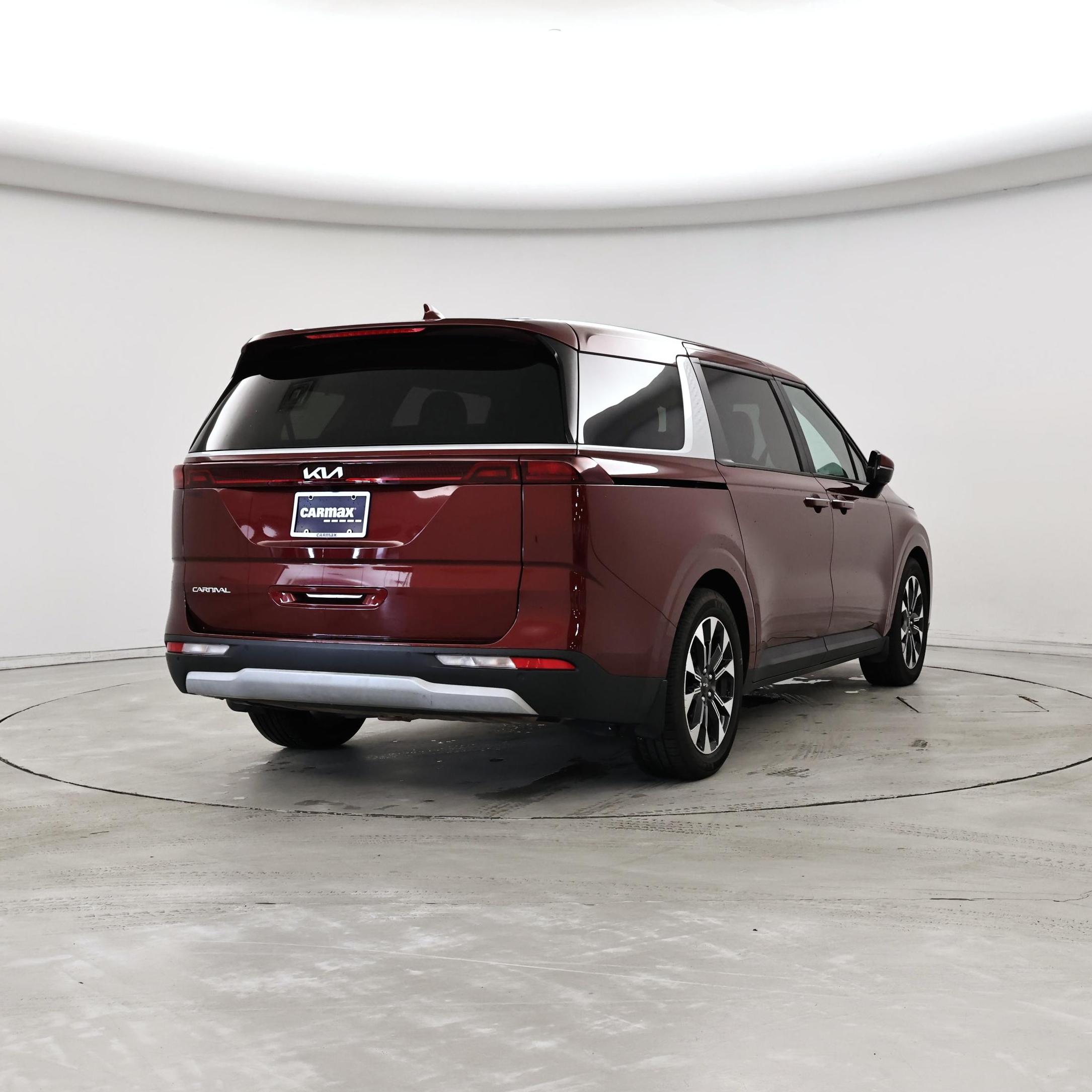 Thumbnail: 2023 Kia Carnival - 8