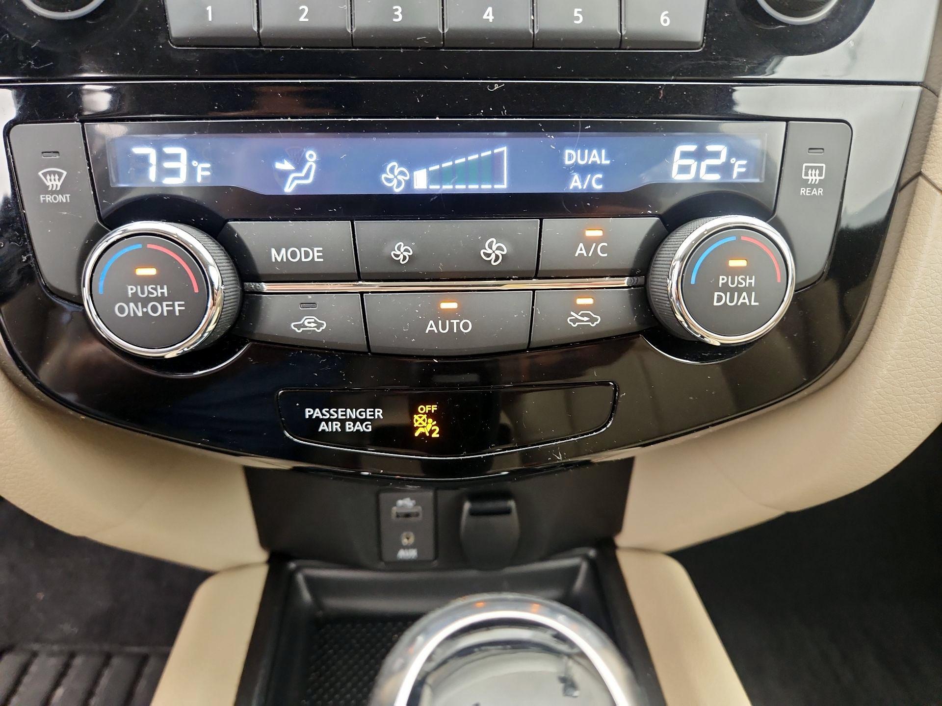 Thumbnail: 2017 Nissan Rogue - 16