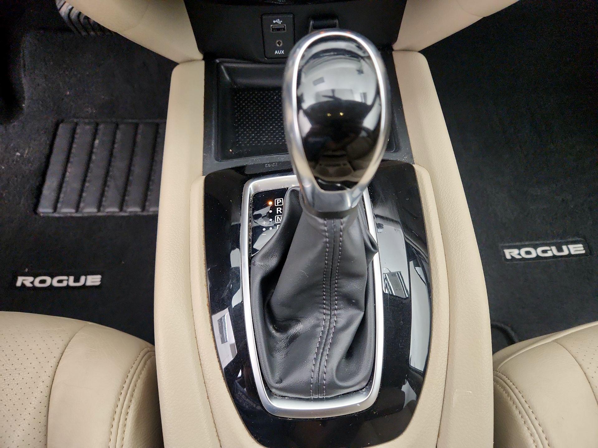 Thumbnail: 2017 Nissan Rogue - 17