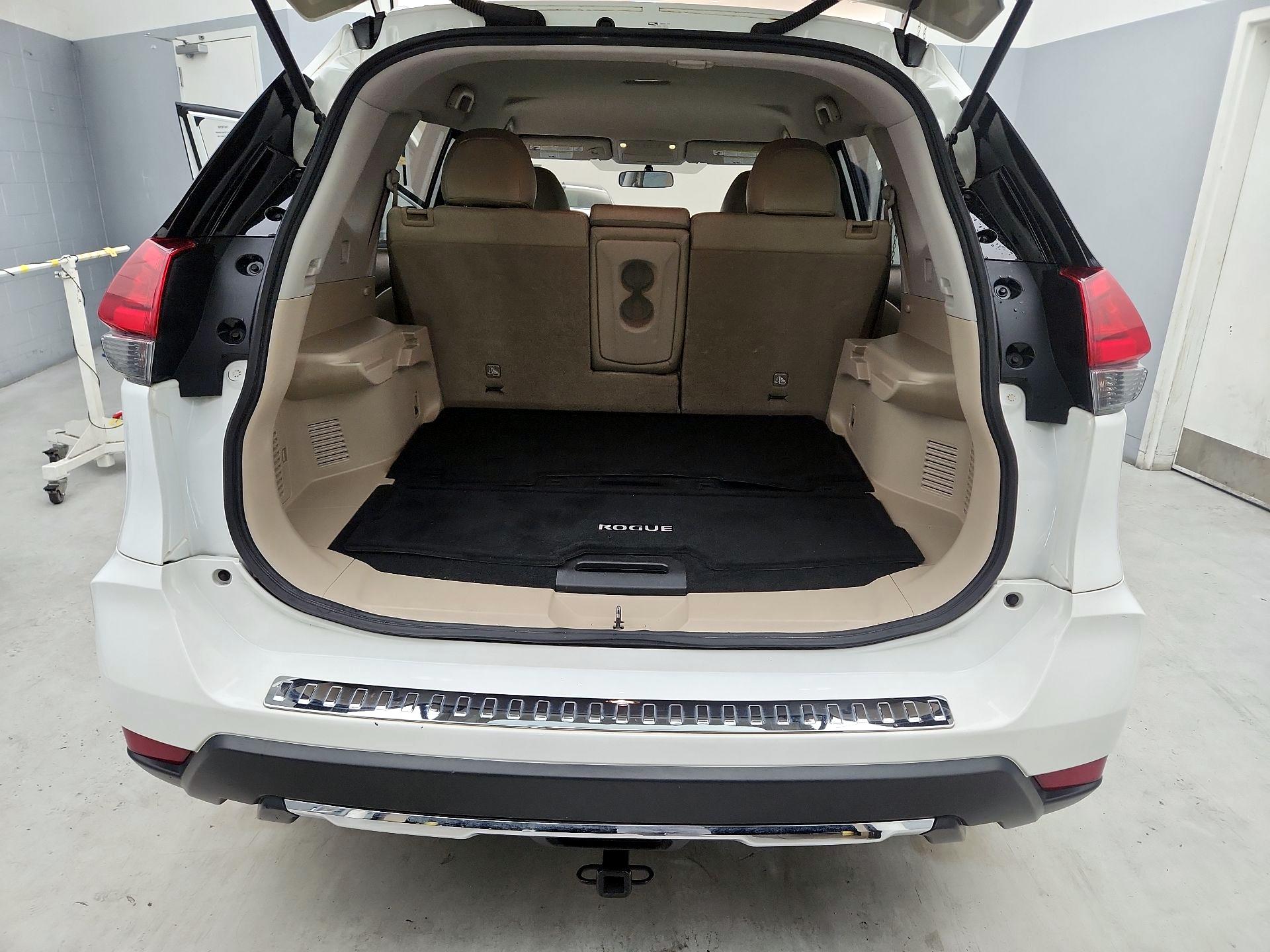 Thumbnail: 2017 Nissan Rogue - 20