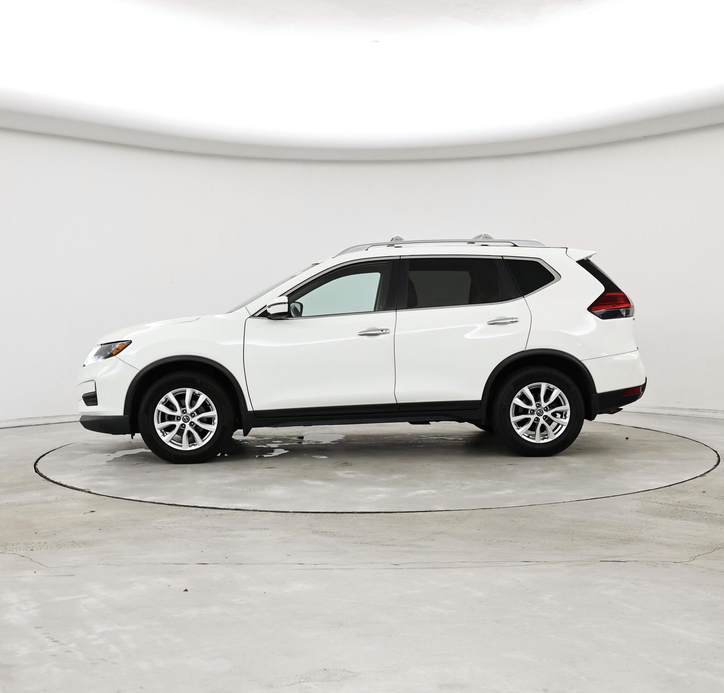 Thumbnail: 2017 Nissan Rogue - 3