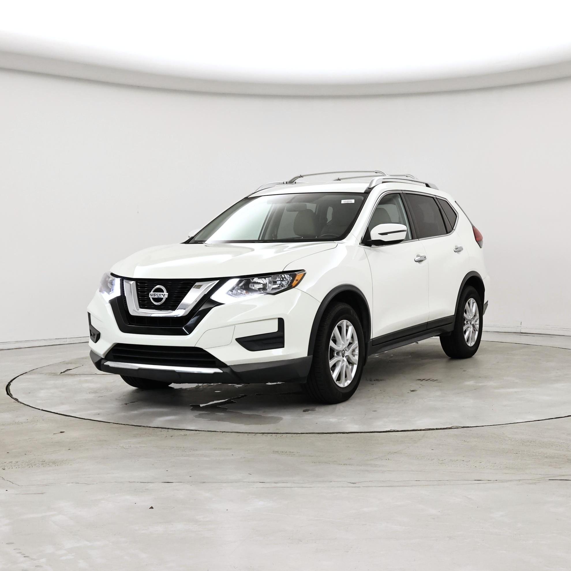 Thumbnail: 2017 Nissan Rogue - 4