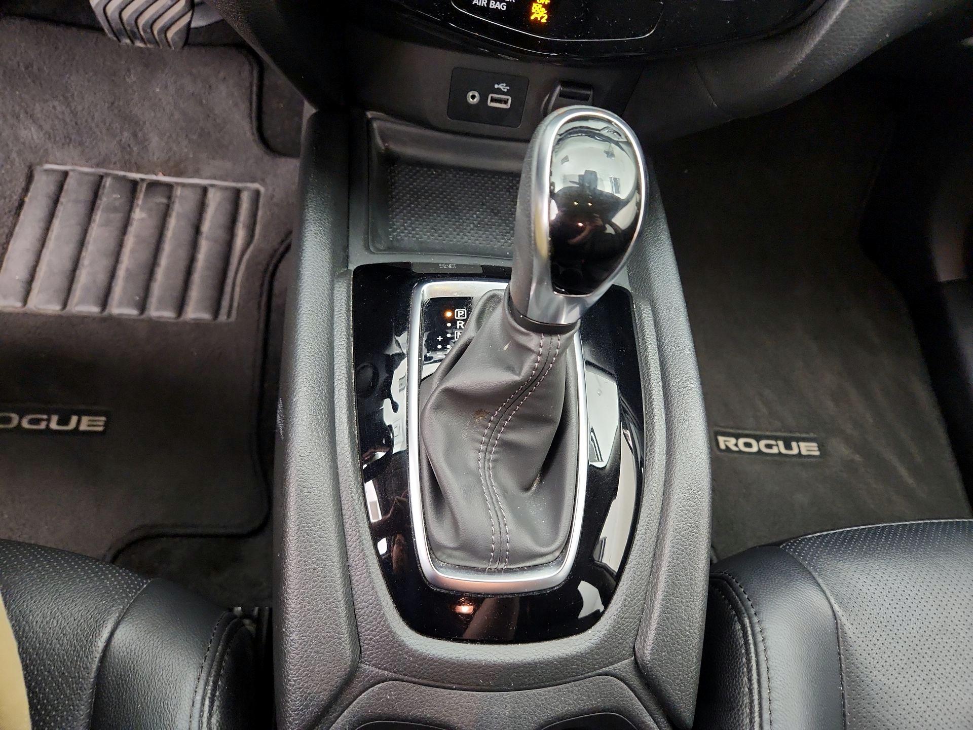 Thumbnail: 2019 Nissan Rogue - 17