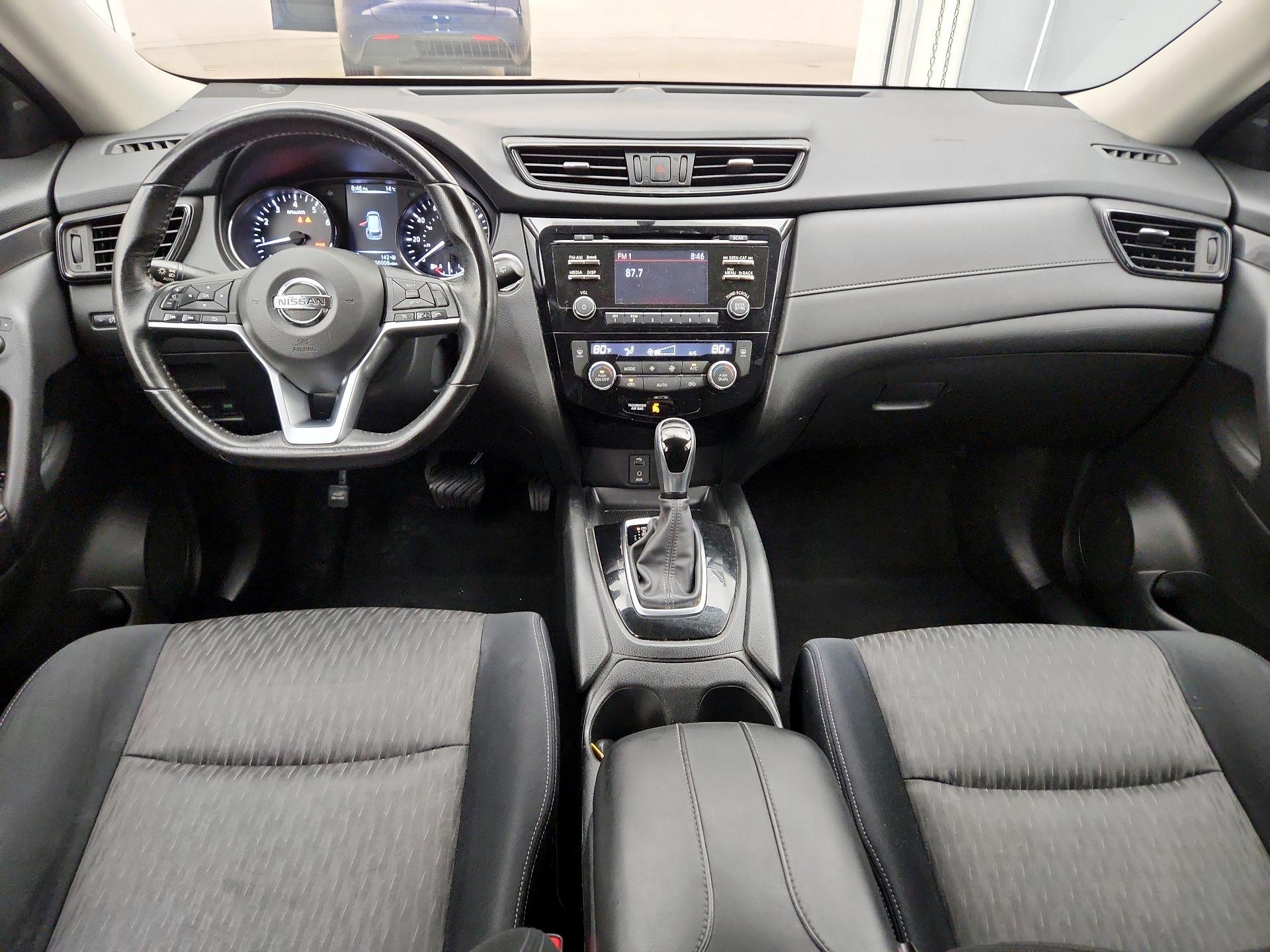 Thumbnail: 2017 Nissan Rogue - 9