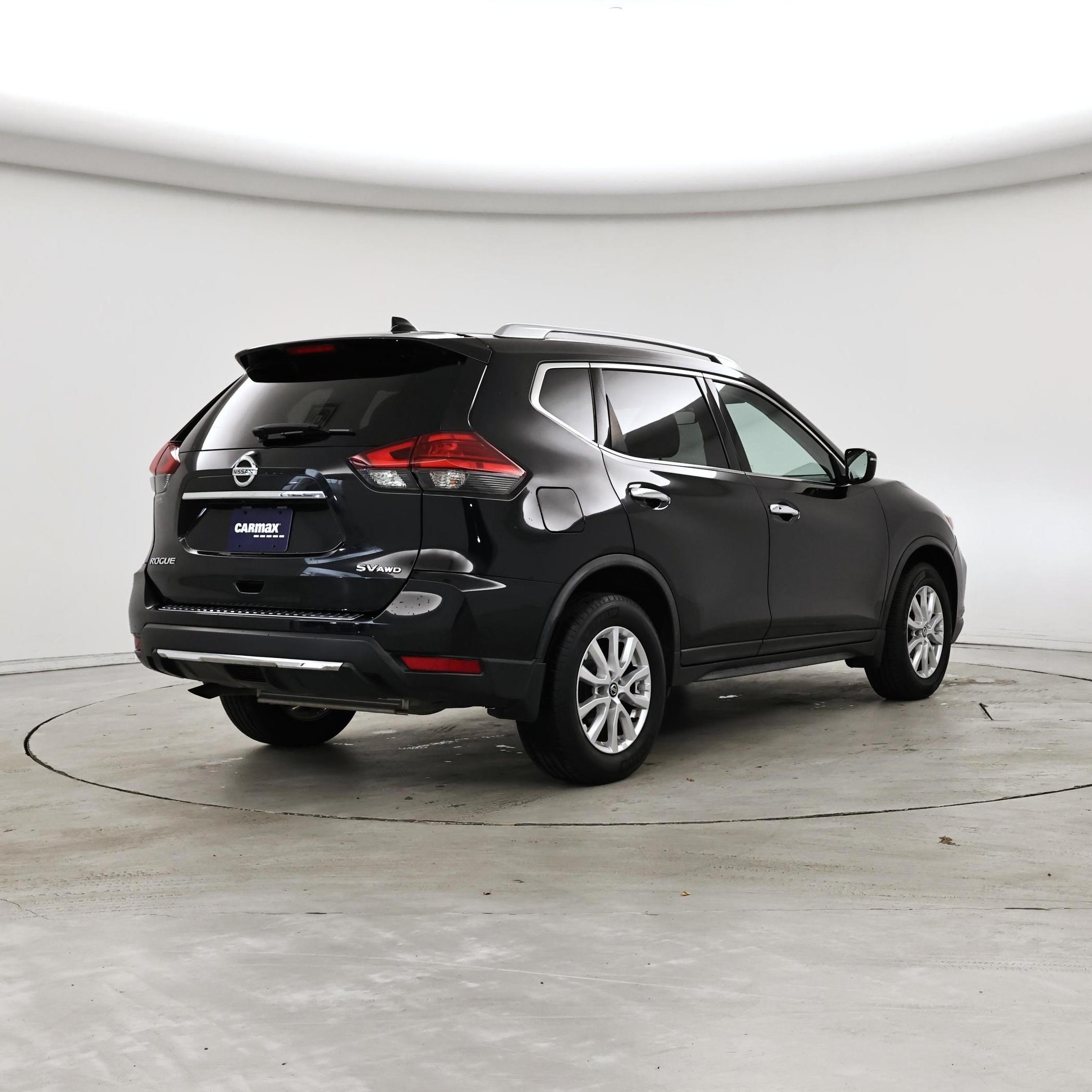 Thumbnail: 2017 Nissan Rogue - 8
